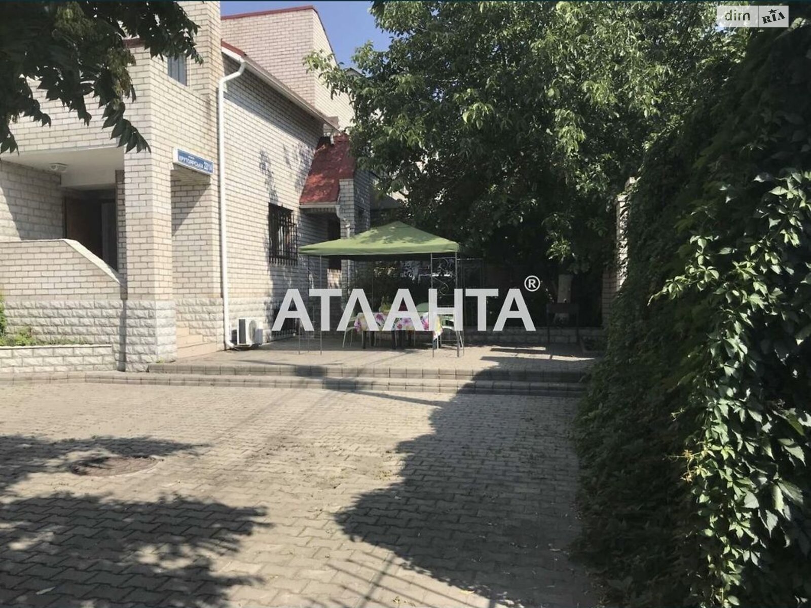 трехэтажный дом беседка, 325 кв. м, кирпич. Продажа в Лиманке фото 1