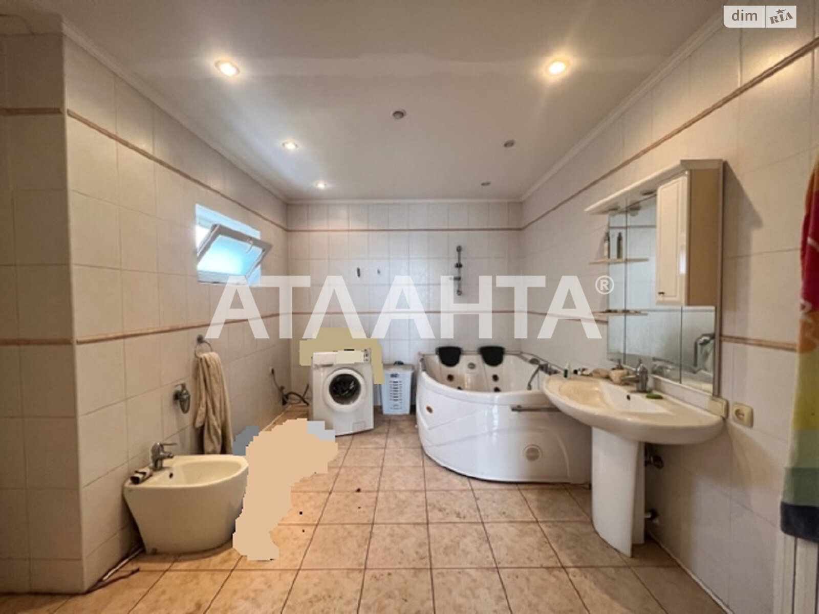 триповерховий будинок, 360 кв. м, цегла. Продаж в Одесі, район Київський фото 1 триповерховий будинок, 360 кв. м, цегла. Продаж в Одесі, район Київський фото 1