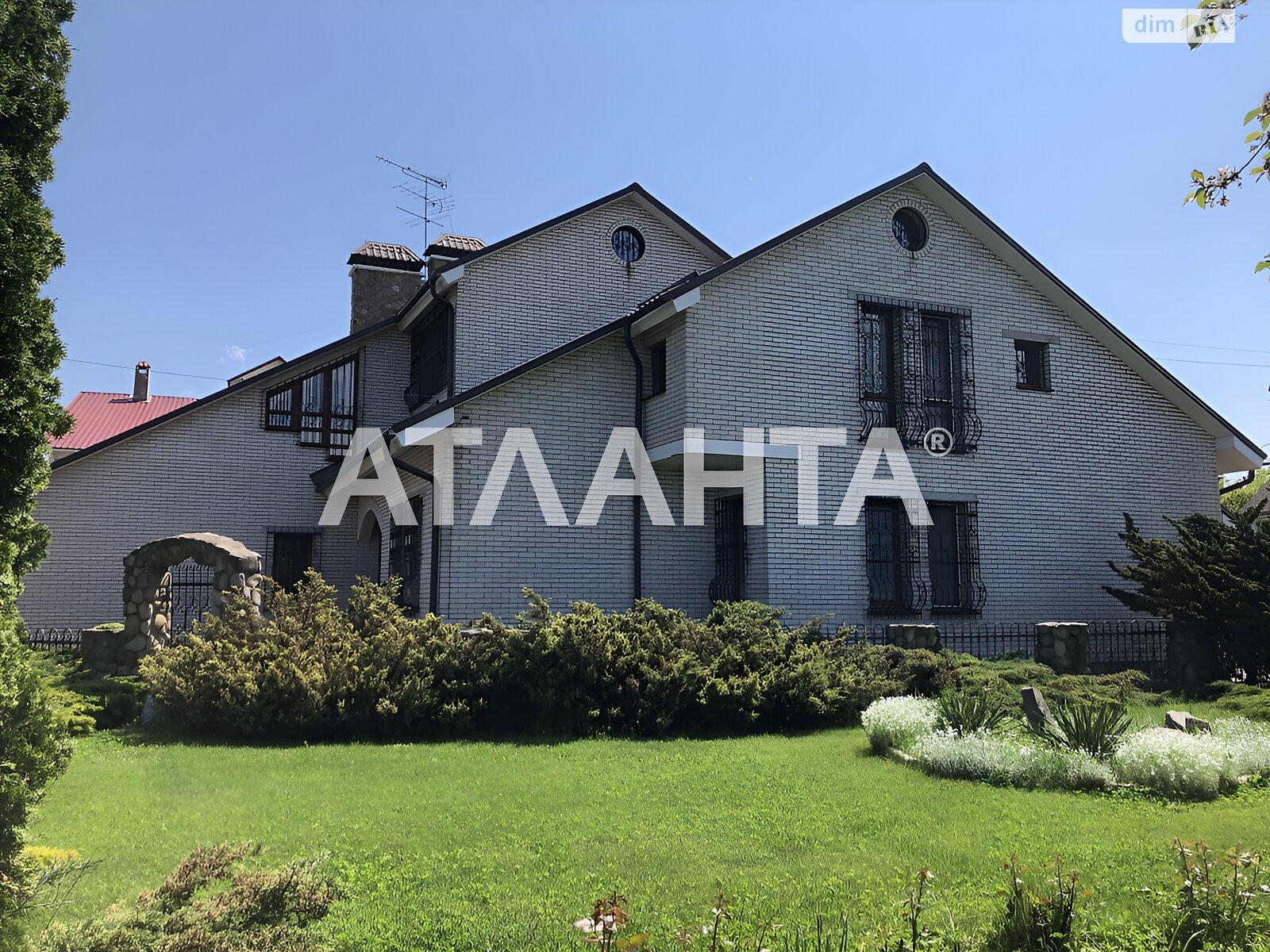 двоповерховий будинок бесідка, 649.2 кв. м, кирпич. Продаж у Санжійці фото 1 двоповерховий будинок бесідка, 649.2 кв. м, кирпич. Продаж у Санжійці фото 1