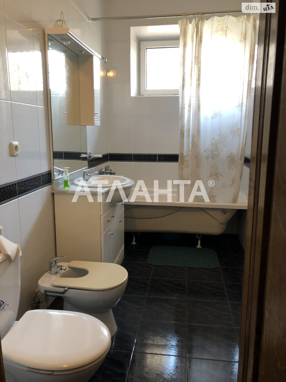 двоповерховий будинок бесідка, 649.2 кв. м, кирпич. Продаж у Санжійці фото 1 двоповерховий будинок бесідка, 649.2 кв. м, кирпич. Продаж у Санжійці фото 1