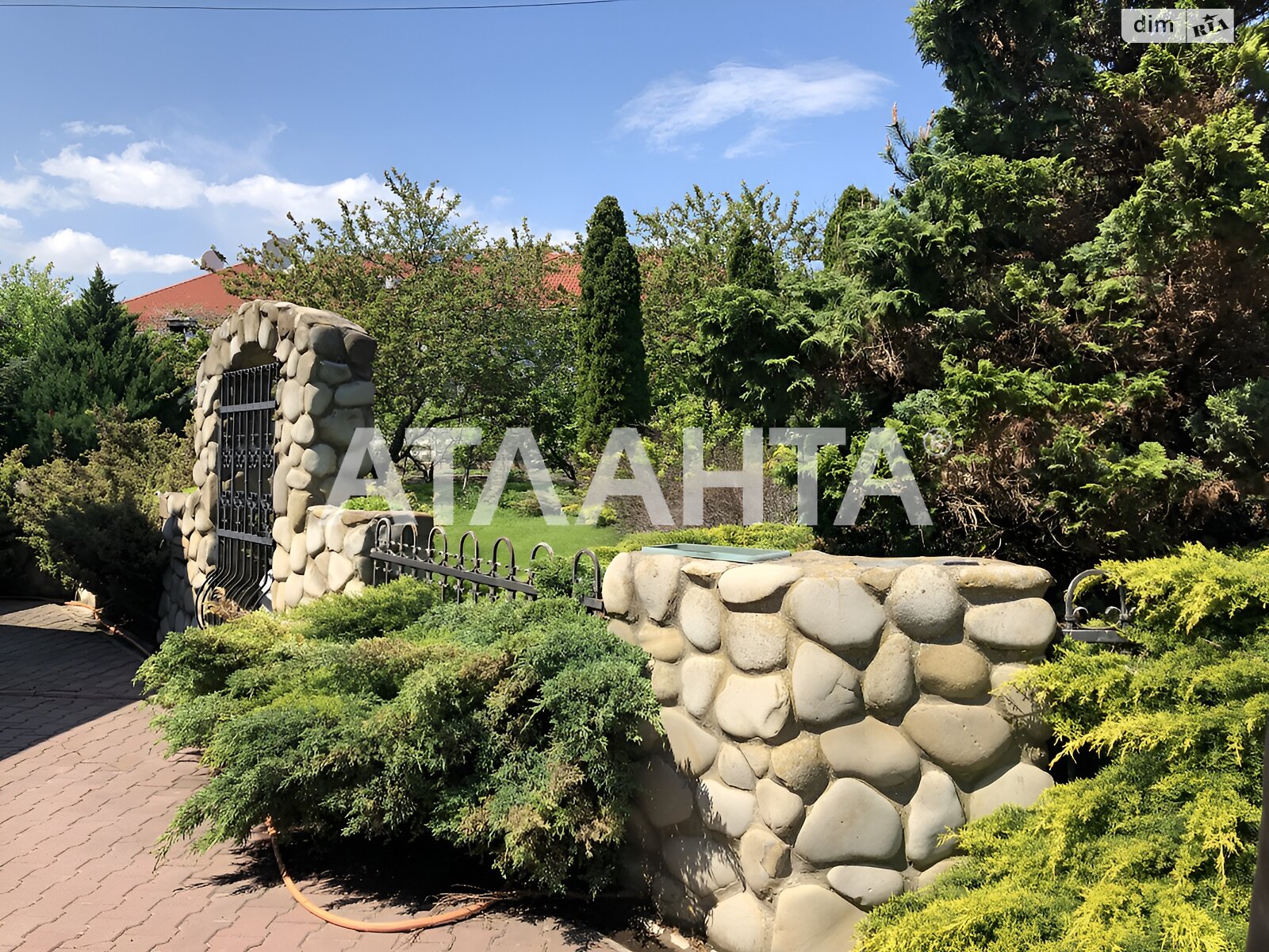 двоповерховий будинок бесідка, 649.2 кв. м, кирпич. Продаж у Санжійці фото 1 двоповерховий будинок бесідка, 649.2 кв. м, кирпич. Продаж у Санжійці фото 1
