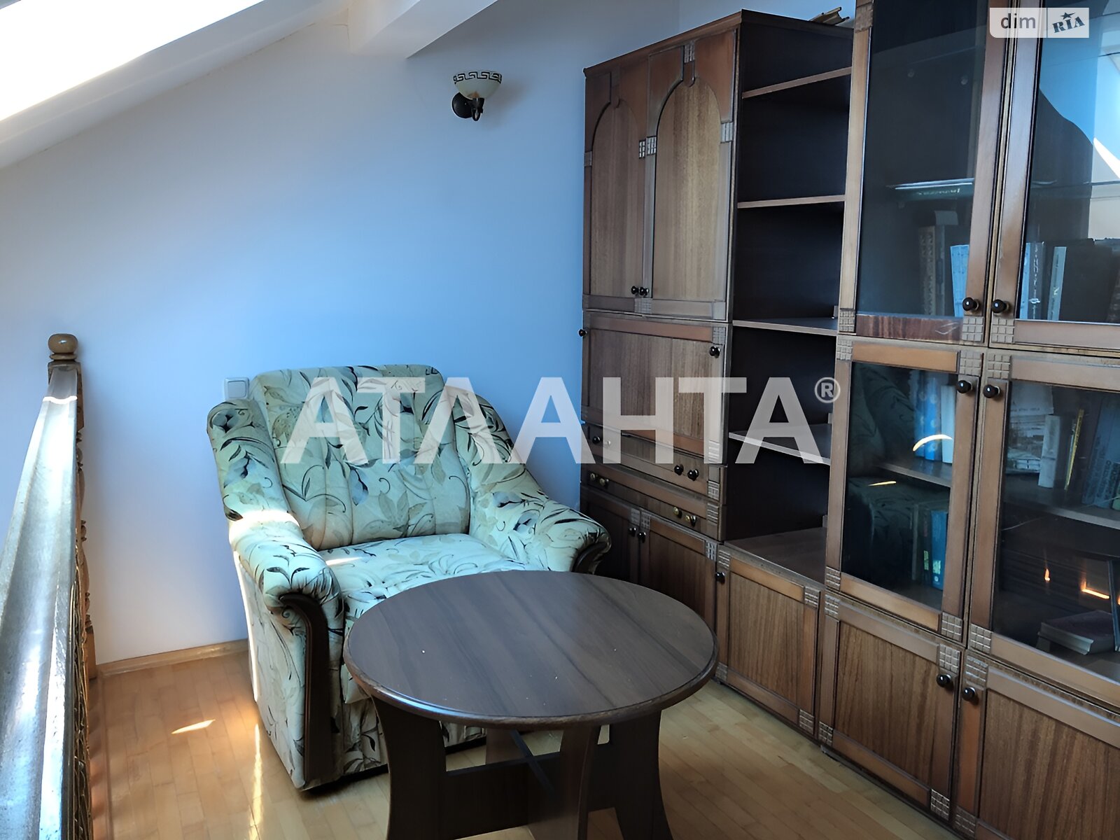 двоповерховий будинок бесідка, 649.2 кв. м, кирпич. Продаж у Санжійці фото 1 двоповерховий будинок бесідка, 649.2 кв. м, кирпич. Продаж у Санжійці фото 1