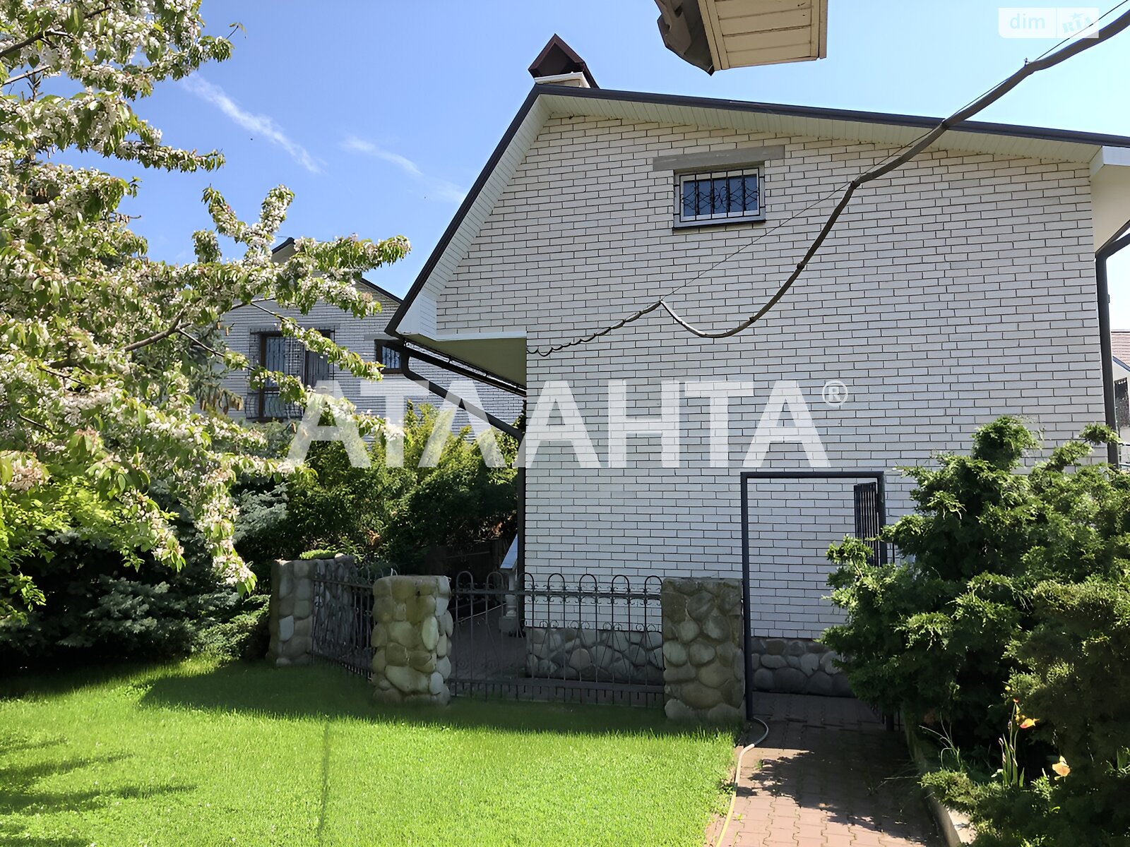 двоповерховий будинок бесідка, 649.2 кв. м, кирпич. Продаж у Санжійці фото 1 двоповерховий будинок бесідка, 649.2 кв. м, кирпич. Продаж у Санжійці фото 1