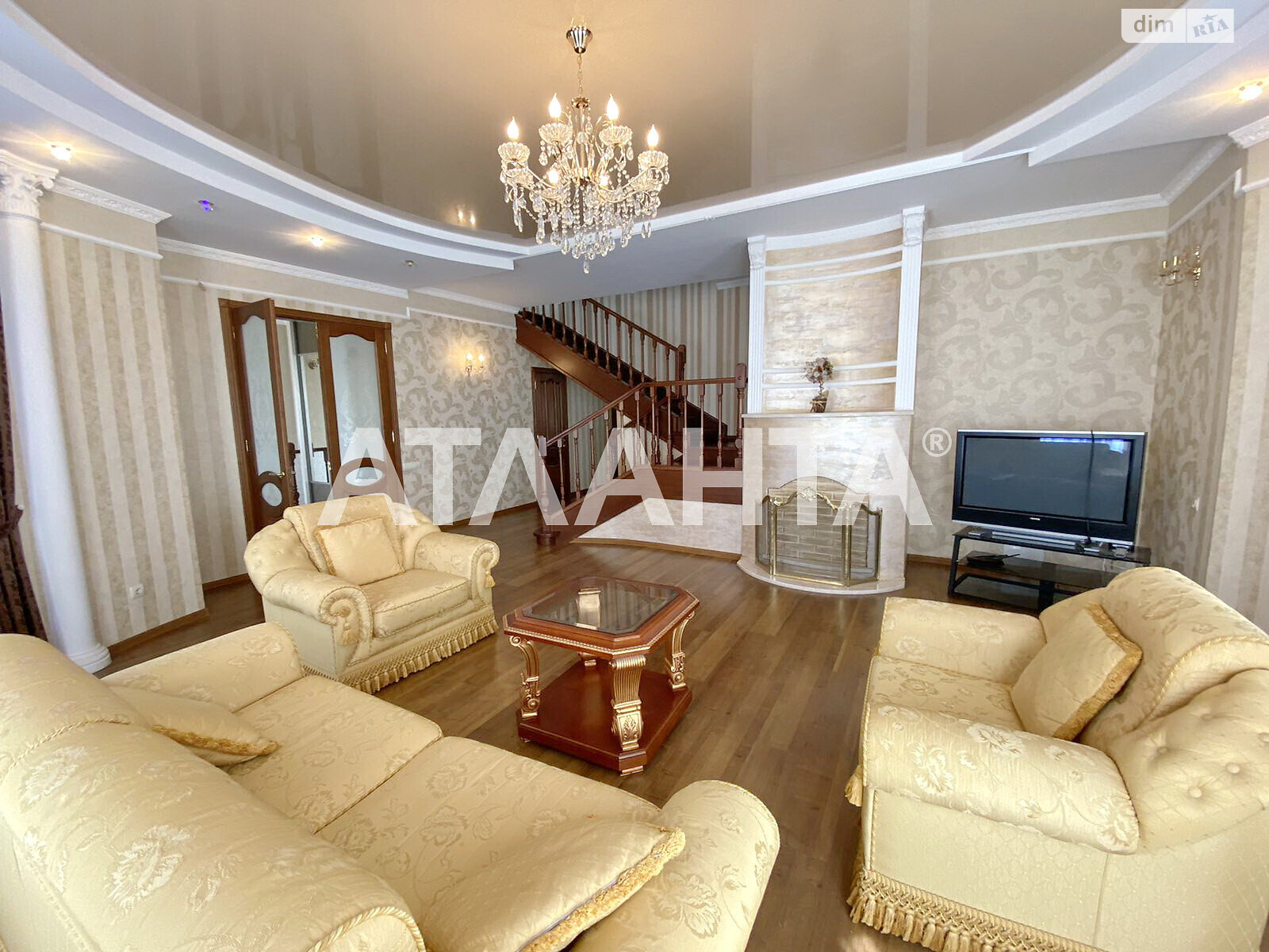 двухэтажный дом беседка, 430.3 кв. м, ракушечник (ракушняк). Продажа в Овидиополе район Совиньон фото 1 двухэтажный дом беседка, 430.3 кв. м, ракушечник (ракушняк). Продажа в Овидиополе район Совиньон фото 1