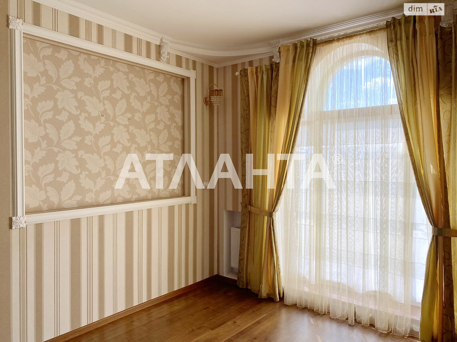 двухэтажный дом беседка, 430.3 кв. м, ракушечник (ракушняк). Продажа в Овидиополе район Совиньон фото 1 двухэтажный дом беседка, 430.3 кв. м, ракушечник (ракушняк). Продажа в Овидиополе район Совиньон фото 1