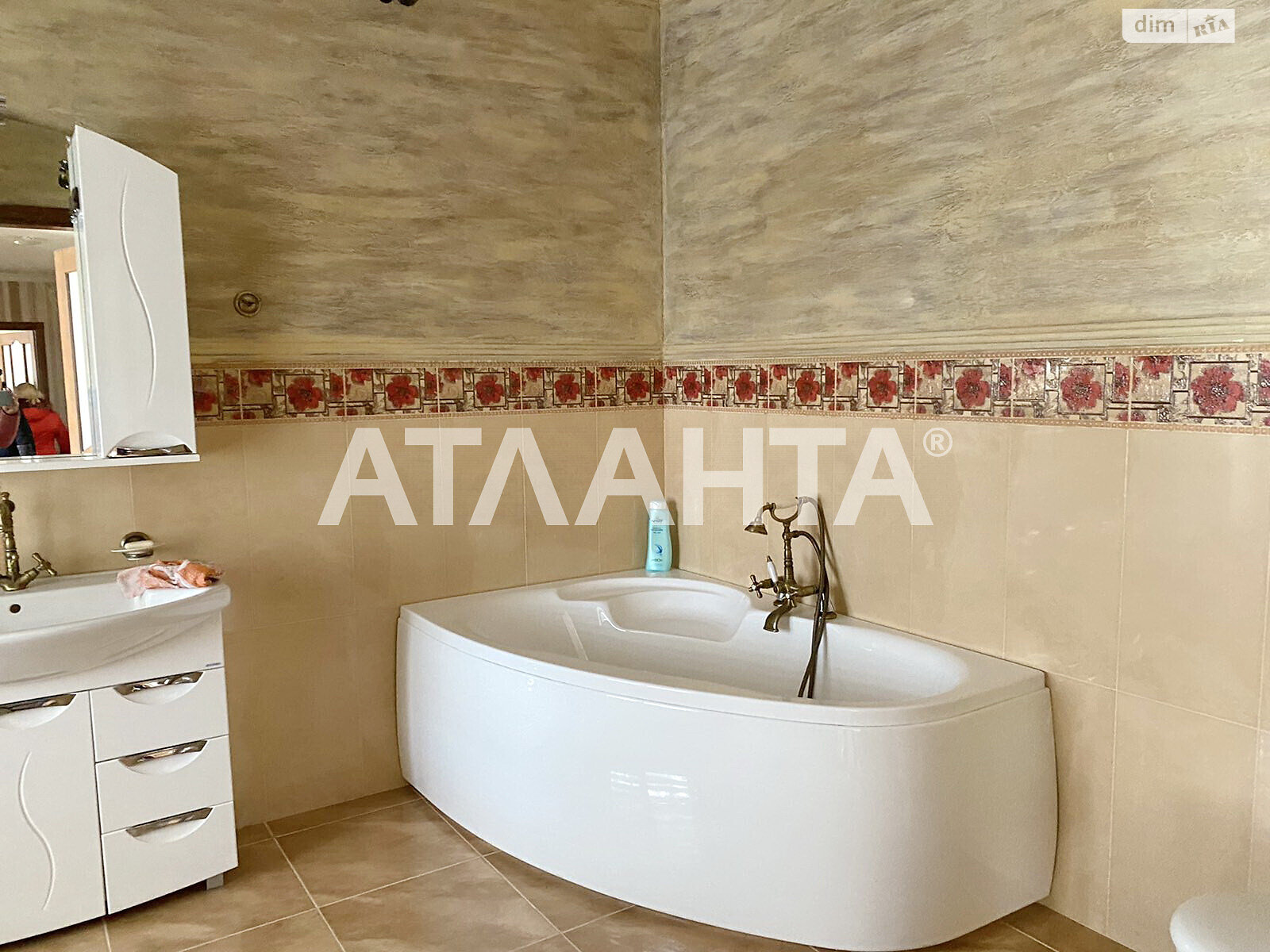 двухэтажный дом беседка, 430.3 кв. м, ракушечник (ракушняк). Продажа в Овидиополе район Совиньон фото 1 двухэтажный дом беседка, 430.3 кв. м, ракушечник (ракушняк). Продажа в Овидиополе район Совиньон фото 1
