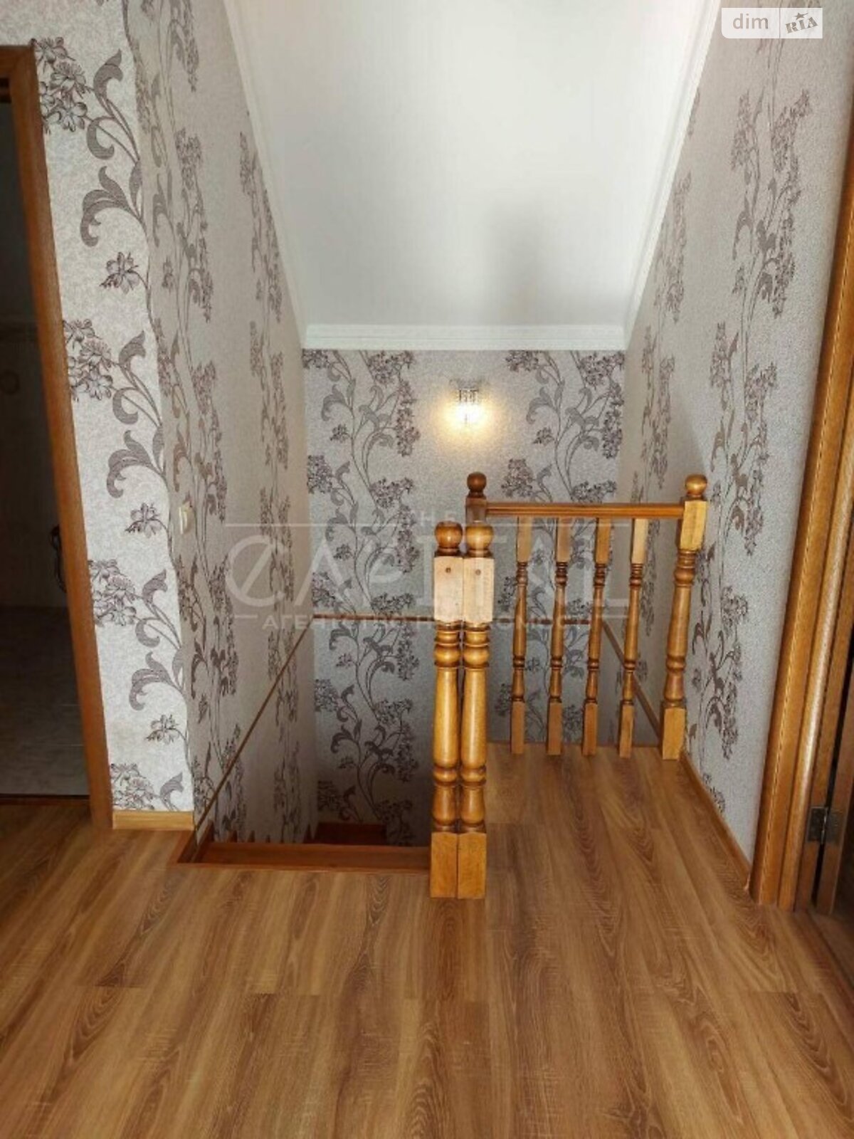 двухэтажный дом, 188 кв. м, кирпич. Продажа в Озерах фото 1