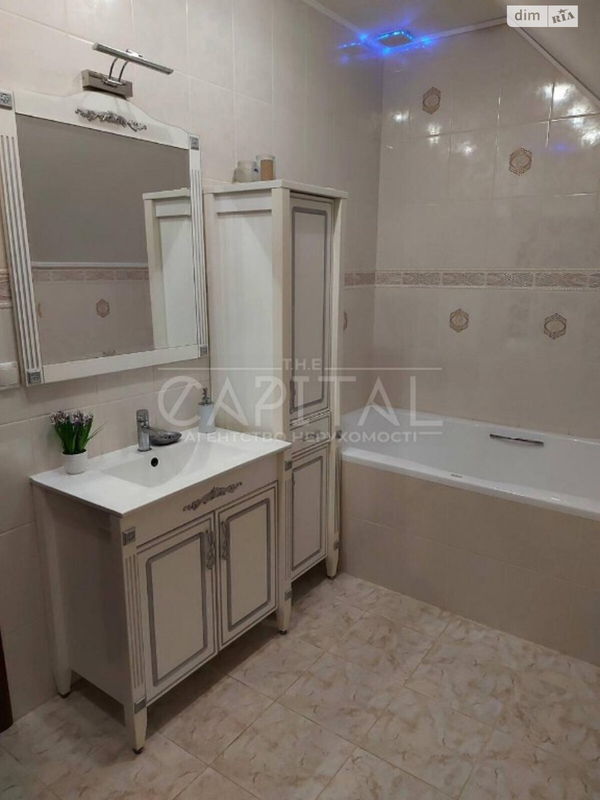 двухэтажный дом, 188 кв. м, кирпич. Продажа в Озерах фото 1