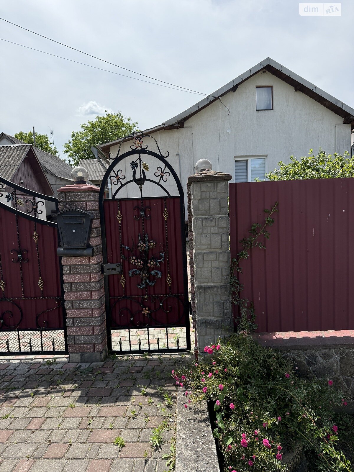 одноэтажный дом с гаражом, 70.2 кв. м, кирпич. Продажа в Паликоровах фото 1