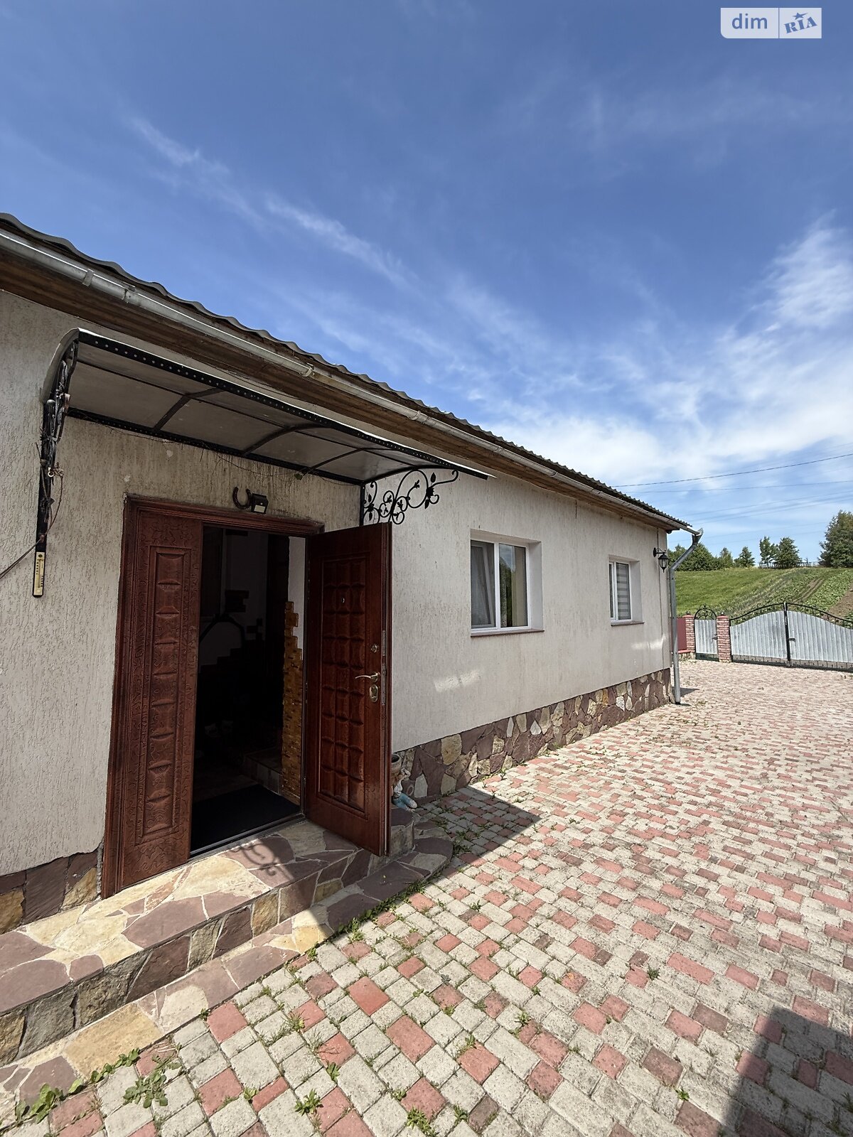 одноэтажный дом с гаражом, 70.2 кв. м, кирпич. Продажа в Паликоровах фото 1