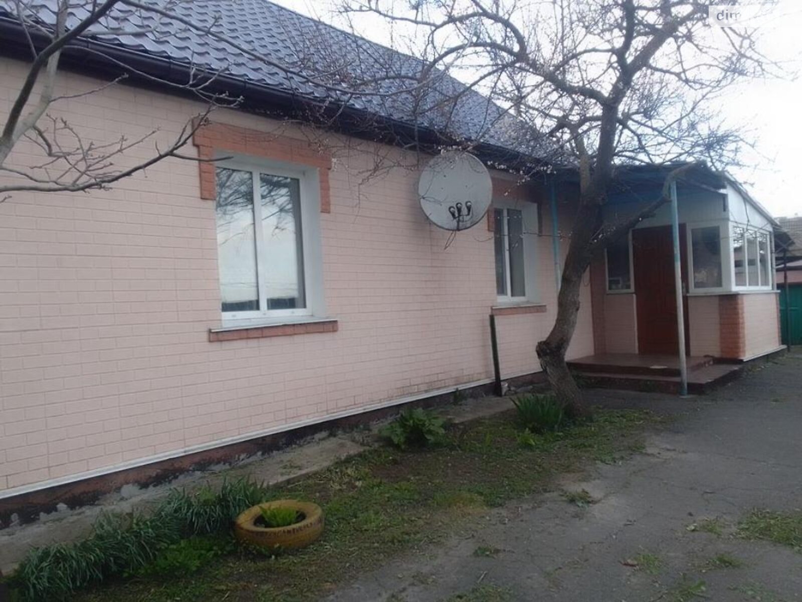 одноэтажный дом с верандой, 55 кв. м, кирпич. Продажа в Павелках фото 1 одноэтажный дом с верандой, 55 кв. м, кирпич. Продажа в Павелках фото 1
