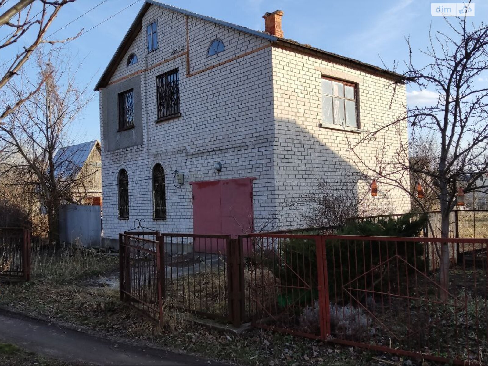 двоповерховий будинок з гаражем, 100 кв. м, цегла. Продаж у Перемозі фото 1 двоповерховий будинок з гаражем, 100 кв. м, цегла. Продаж у Перемозі фото 1