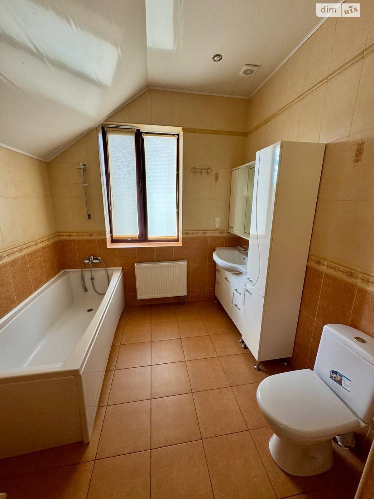 двоповерховий будинок з балконом, 209.3 кв. м, цегла. Продаж у Перемозі фото 1 двоповерховий будинок з балконом, 209.3 кв. м, цегла. Продаж у Перемозі фото 1