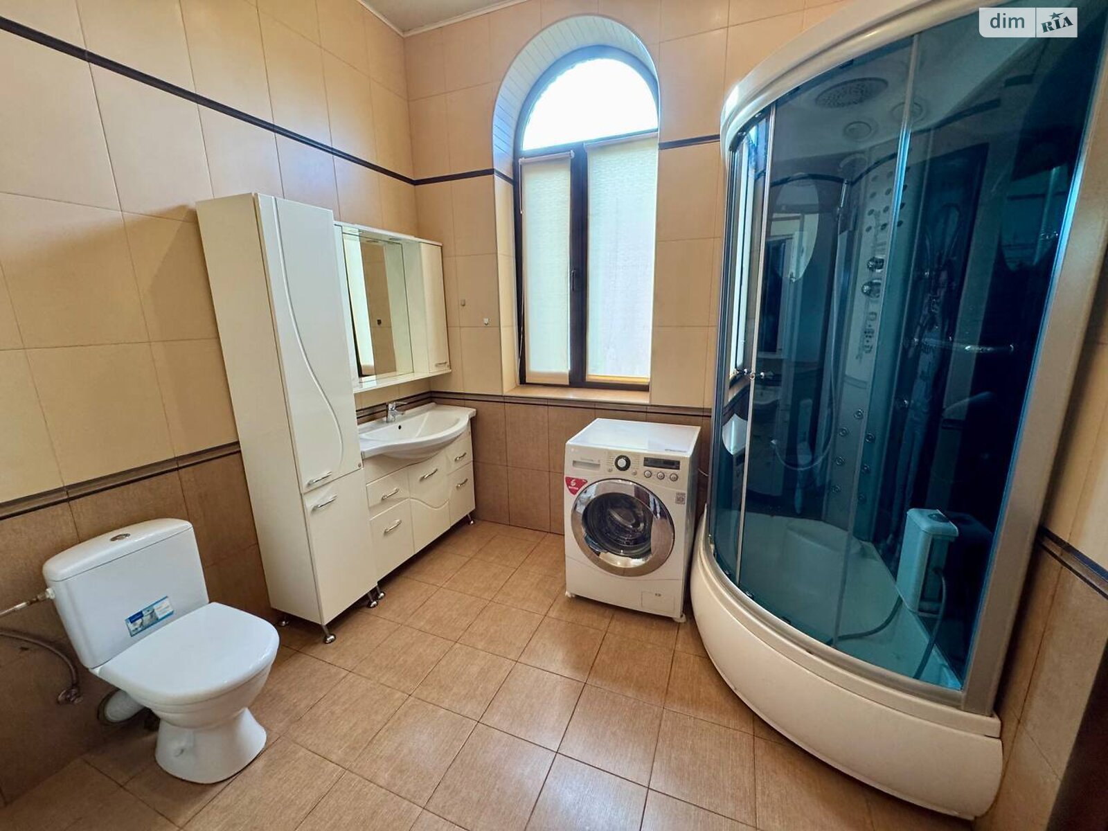 двоповерховий будинок з балконом, 209.3 кв. м, цегла. Продаж у Перемозі фото 1 двоповерховий будинок з балконом, 209.3 кв. м, цегла. Продаж у Перемозі фото 1