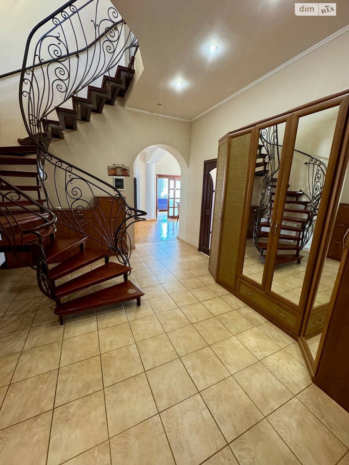 двоповерховий будинок з балконом, 209.3 кв. м, цегла. Продаж у Перемозі фото 1 двоповерховий будинок з балконом, 209.3 кв. м, цегла. Продаж у Перемозі фото 1