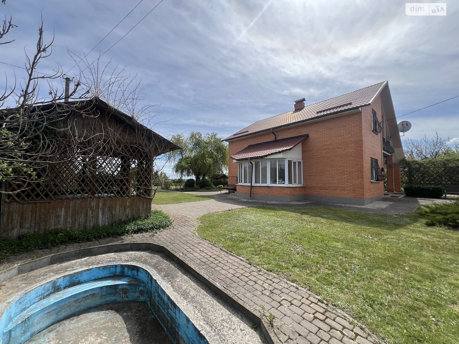 двухэтажный дом с балконом, 182.7 кв. м, кирпич. Продажа в Перемоге фото 1 двухэтажный дом с балконом, 182.7 кв. м, кирпич. Продажа в Перемоге фото 1