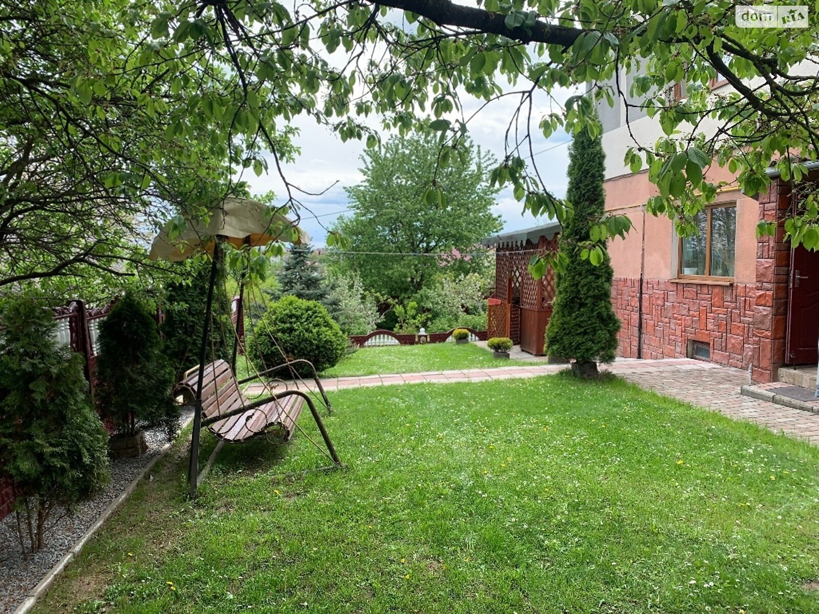 двухэтажный дом с ремонтом, 220 кв. м, кирпич. Продажа в Перемышлянах район Перемышляны фото 1 двухэтажный дом с ремонтом, 220 кв. м, кирпич. Продажа в Перемышлянах район Перемышляны фото 1