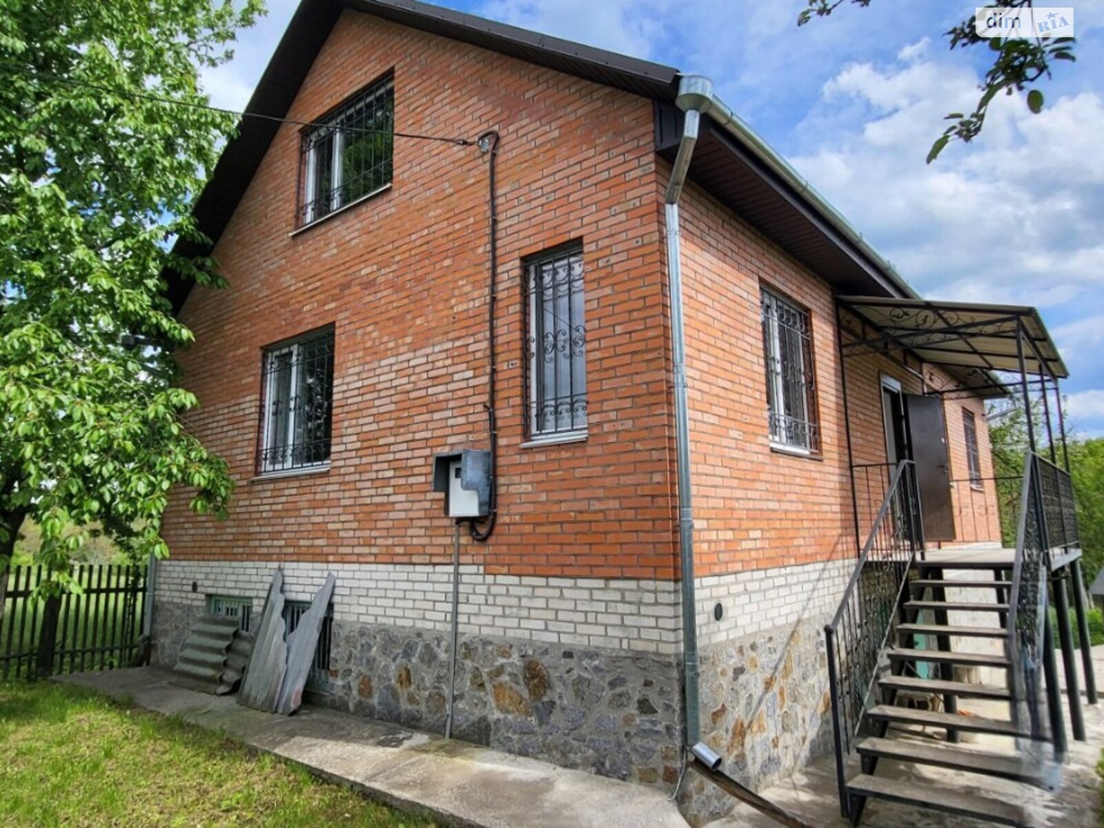 двоповерховий будинок з опаленням, 200 кв. м, кирпич. Продаж у Переорках фото 1 двоповерховий будинок з опаленням, 200 кв. м, кирпич. Продаж у Переорках фото 1