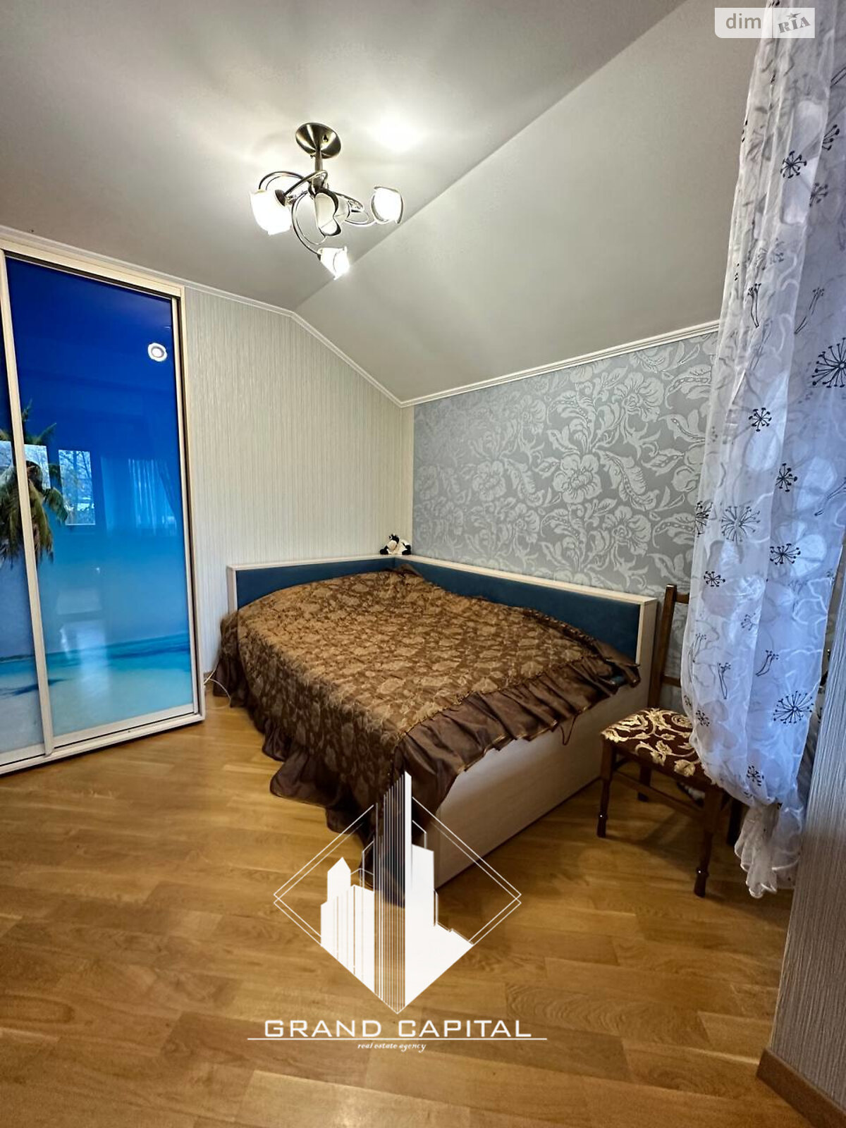 двоповерховий будинок з верандою, 234.3 кв. м, цегла. Продаж у Переяславі-Хмельницькому фото 1 двоповерховий будинок з верандою, 234.3 кв. м, цегла. Продаж у Переяславі-Хмельницькому фото 1