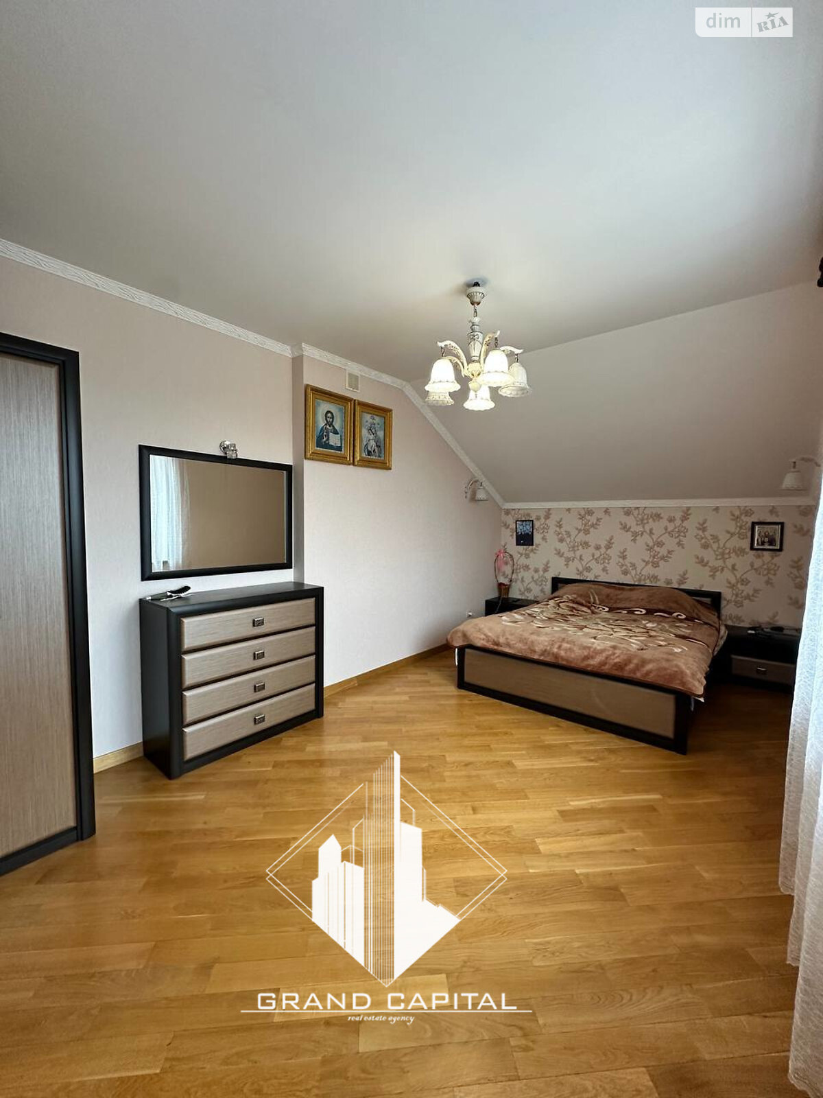 двоповерховий будинок з верандою, 234.3 кв. м, цегла. Продаж у Переяславі-Хмельницькому фото 1 двоповерховий будинок з верандою, 234.3 кв. м, цегла. Продаж у Переяславі-Хмельницькому фото 1