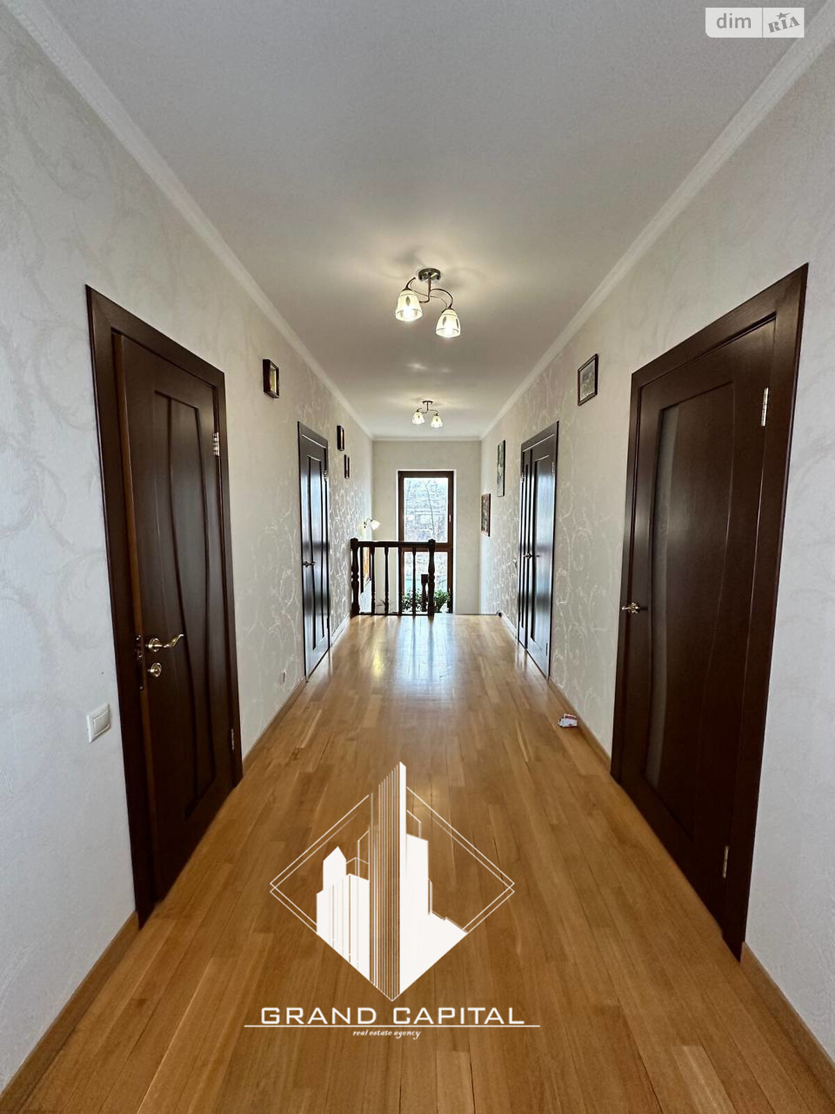 двоповерховий будинок з верандою, 234.3 кв. м, цегла. Продаж у Переяславі-Хмельницькому фото 1 двоповерховий будинок з верандою, 234.3 кв. м, цегла. Продаж у Переяславі-Хмельницькому фото 1