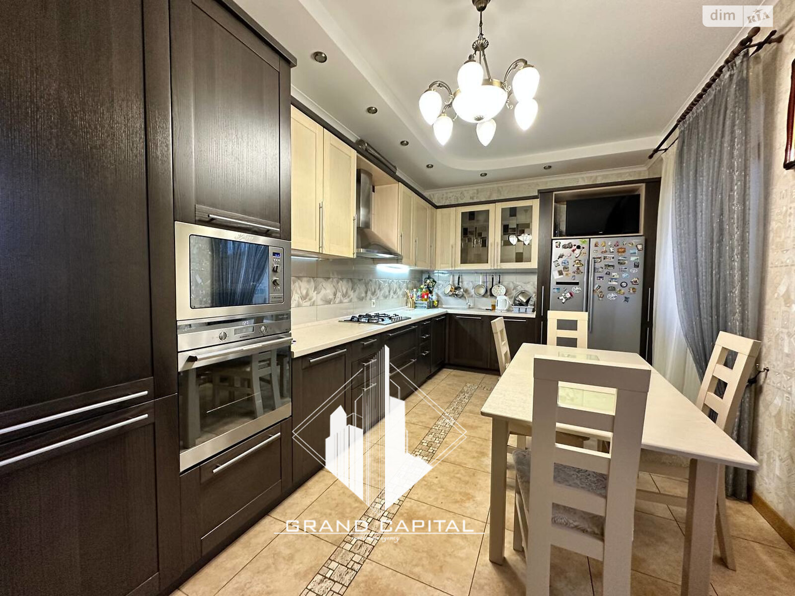 двоповерховий будинок з верандою, 234.3 кв. м, цегла. Продаж у Переяславі-Хмельницькому фото 1 двоповерховий будинок з верандою, 234.3 кв. м, цегла. Продаж у Переяславі-Хмельницькому фото 1