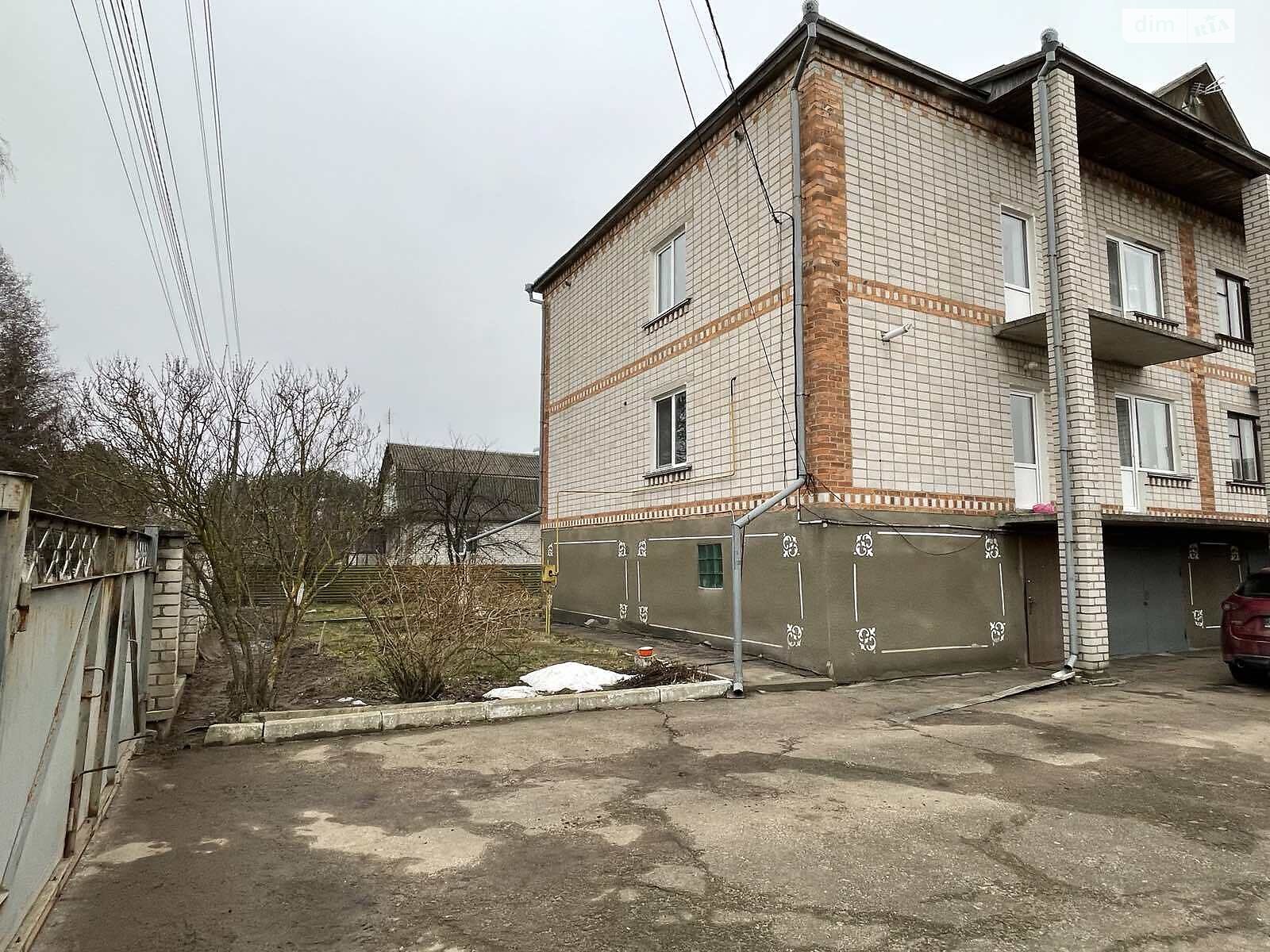 трехэтажный дом с гаражом, 510 кв. м, кирпич. Продажа в Перлявке фото 1 трехэтажный дом с гаражом, 510 кв. м, кирпич. Продажа в Перлявке фото 1
