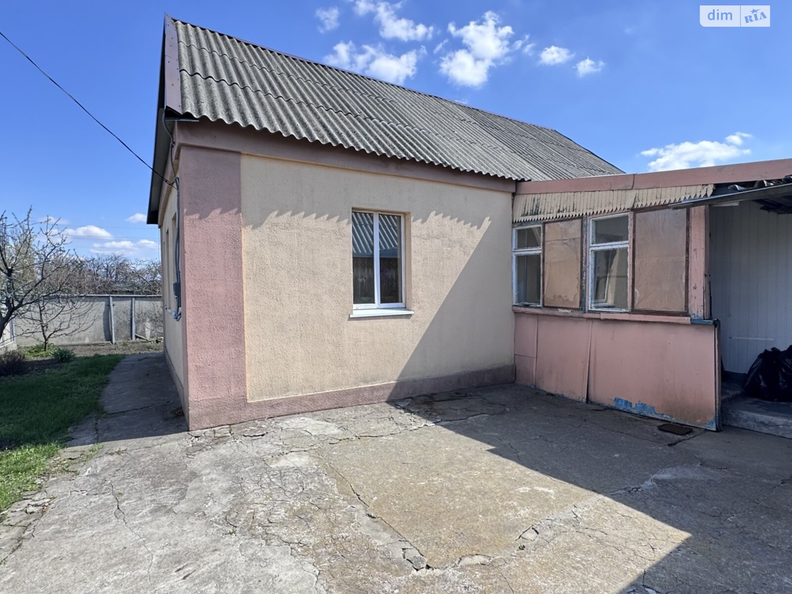 одноповерховий будинок з гаражем, 60.8 кв. м, цегла. Продаж у Першотравневому фото 1 одноповерховий будинок з гаражем, 60.8 кв. м, цегла. Продаж у Першотравневому фото 1