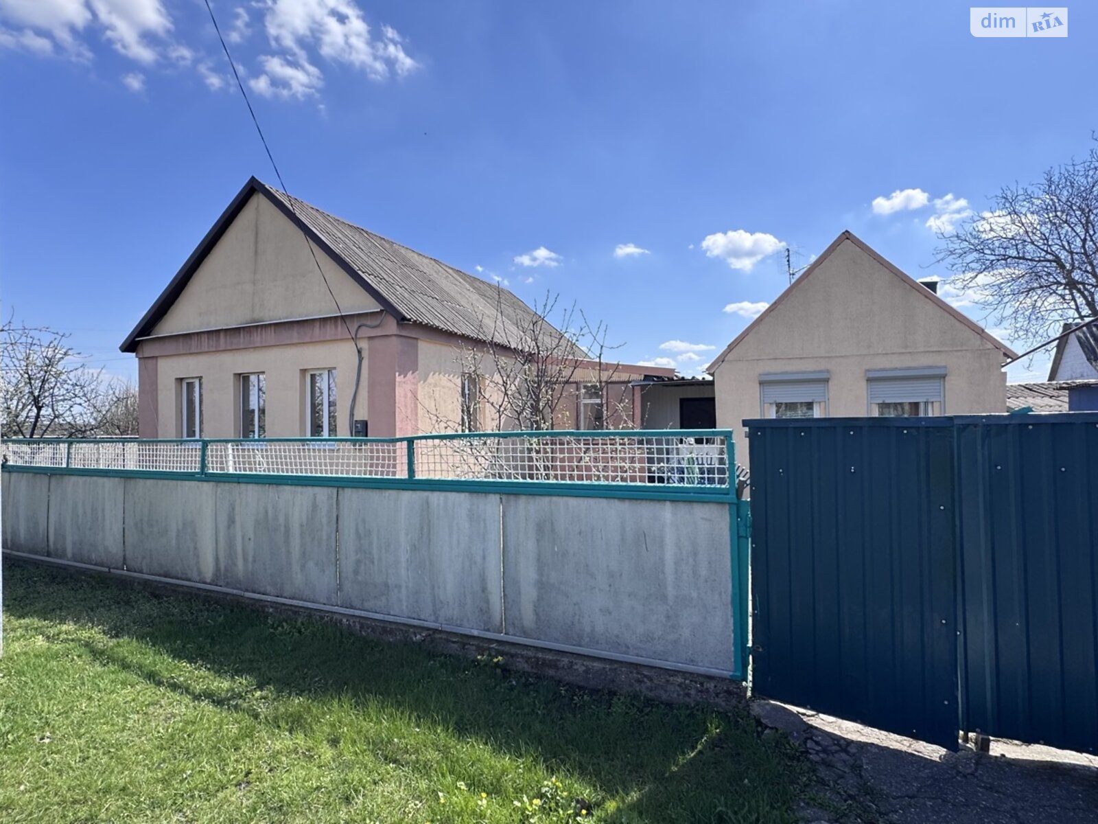 одноповерховий будинок з гаражем, 60.8 кв. м, цегла. Продаж у Першотравневому фото 1 одноповерховий будинок з гаражем, 60.8 кв. м, цегла. Продаж у Першотравневому фото 1
