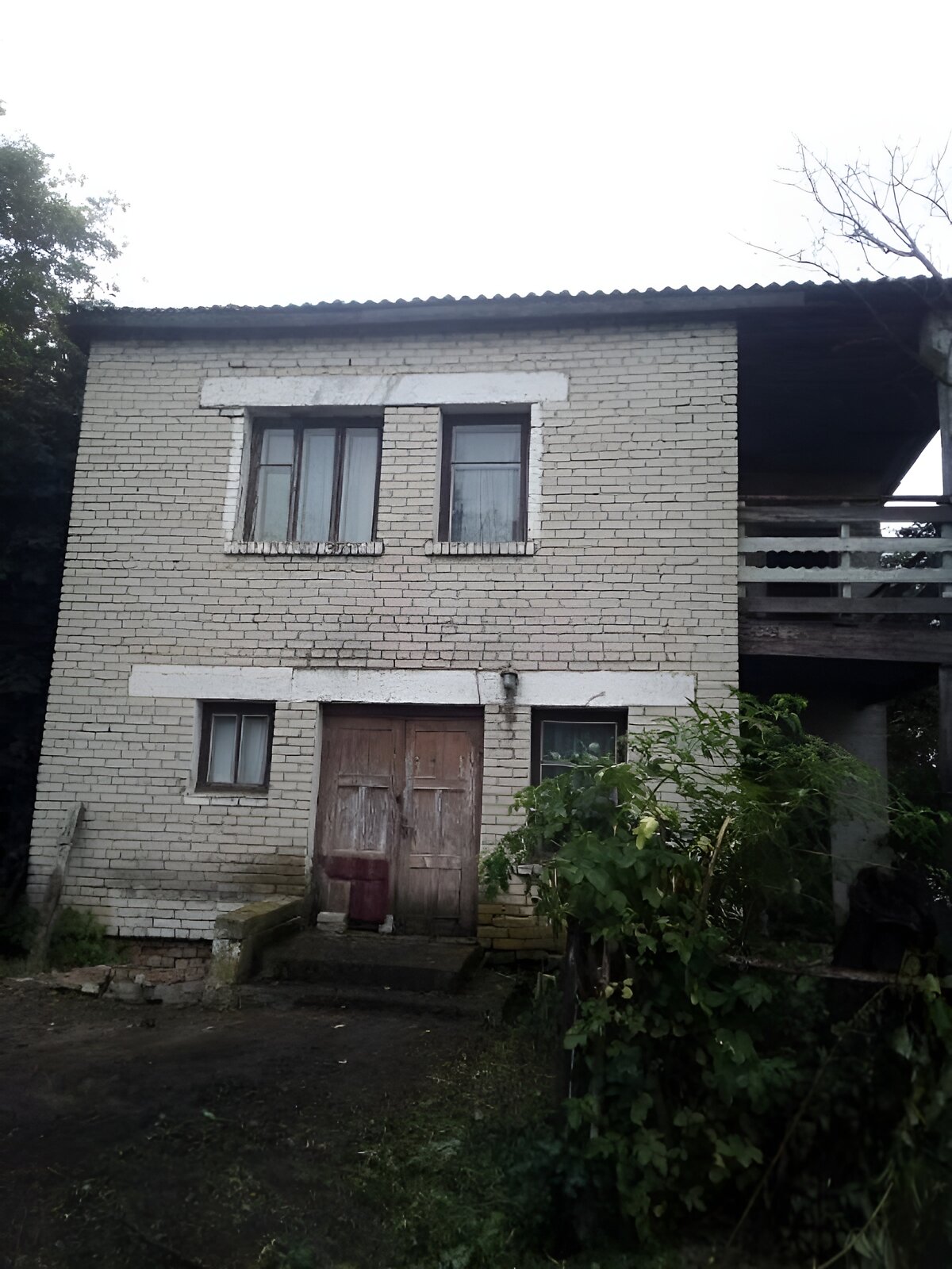 двухэтажный дом с гаражом, 150 кв. м, кирпич. Продажа в Перванчье фото 1 двухэтажный дом с гаражом, 150 кв. м, кирпич. Продажа в Перванчье фото 1