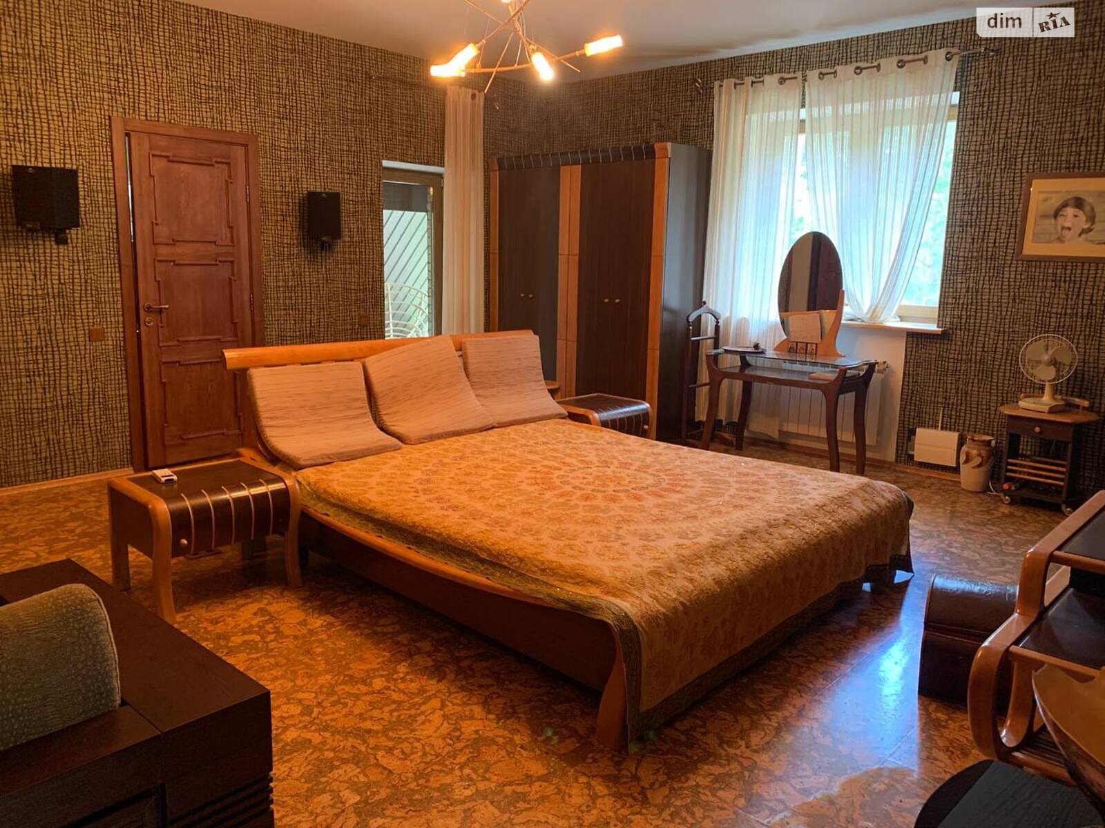 трехэтажный дом веранда, 399 кв. м, кирпич. Продажа в Песчанке фото 1