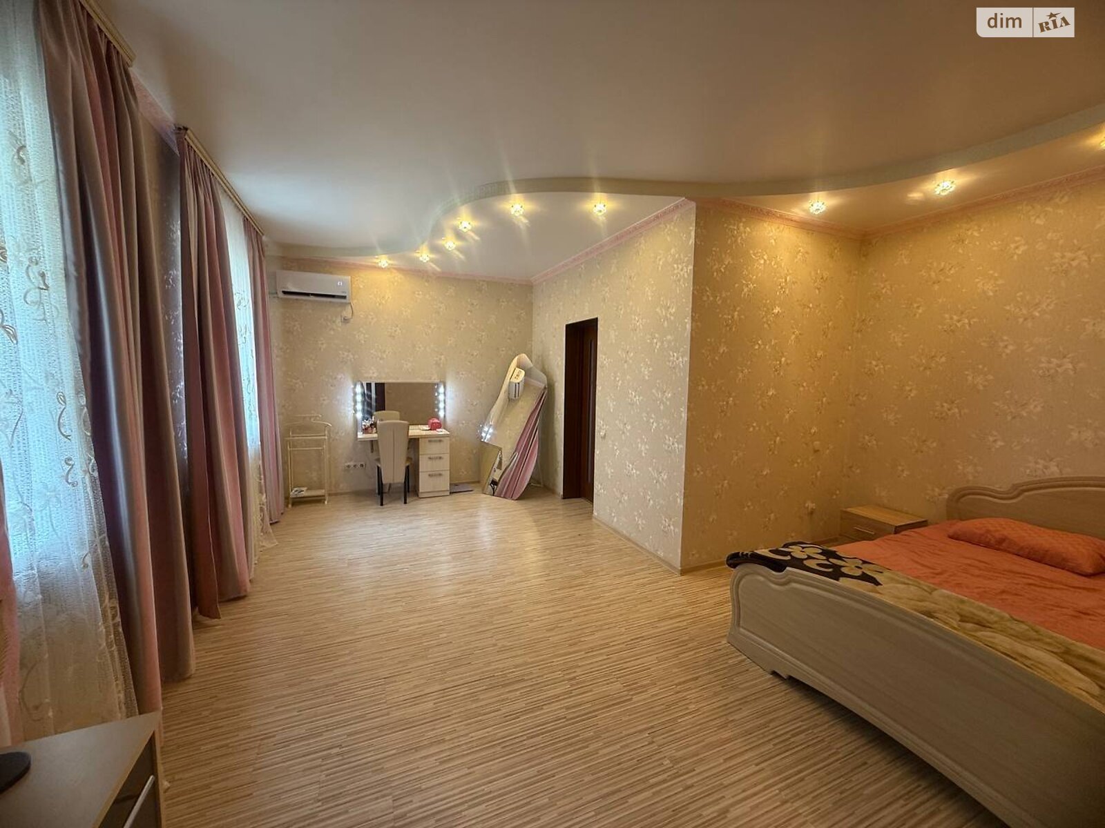 двухэтажный дом с верандой, 223 кв. м, кирпич. Продажа в Песчанке фото 1 двухэтажный дом с верандой, 223 кв. м, кирпич. Продажа в Песчанке фото 1