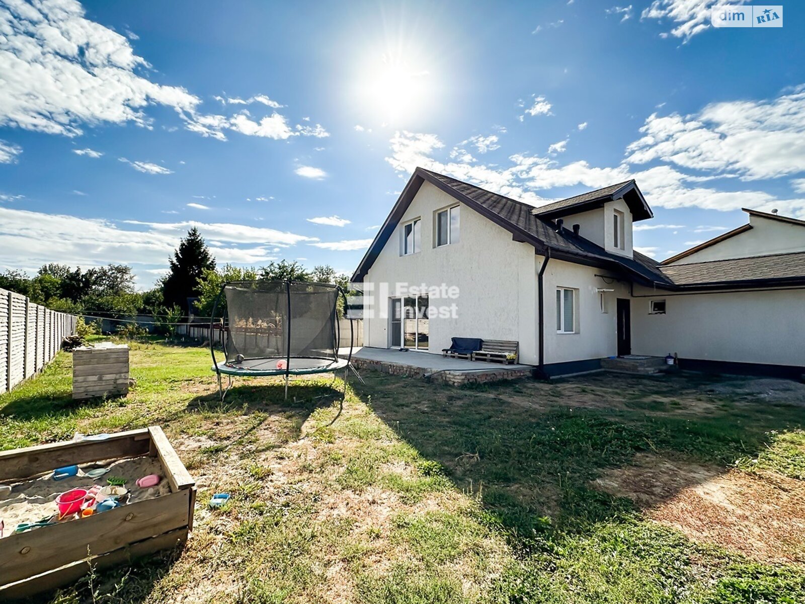 двоповерховий будинок з гаражем, 135 кв. м, цегла. Продаж у Пісочині фото 1 двоповерховий будинок з гаражем, 135 кв. м, цегла. Продаж у Пісочині фото 1