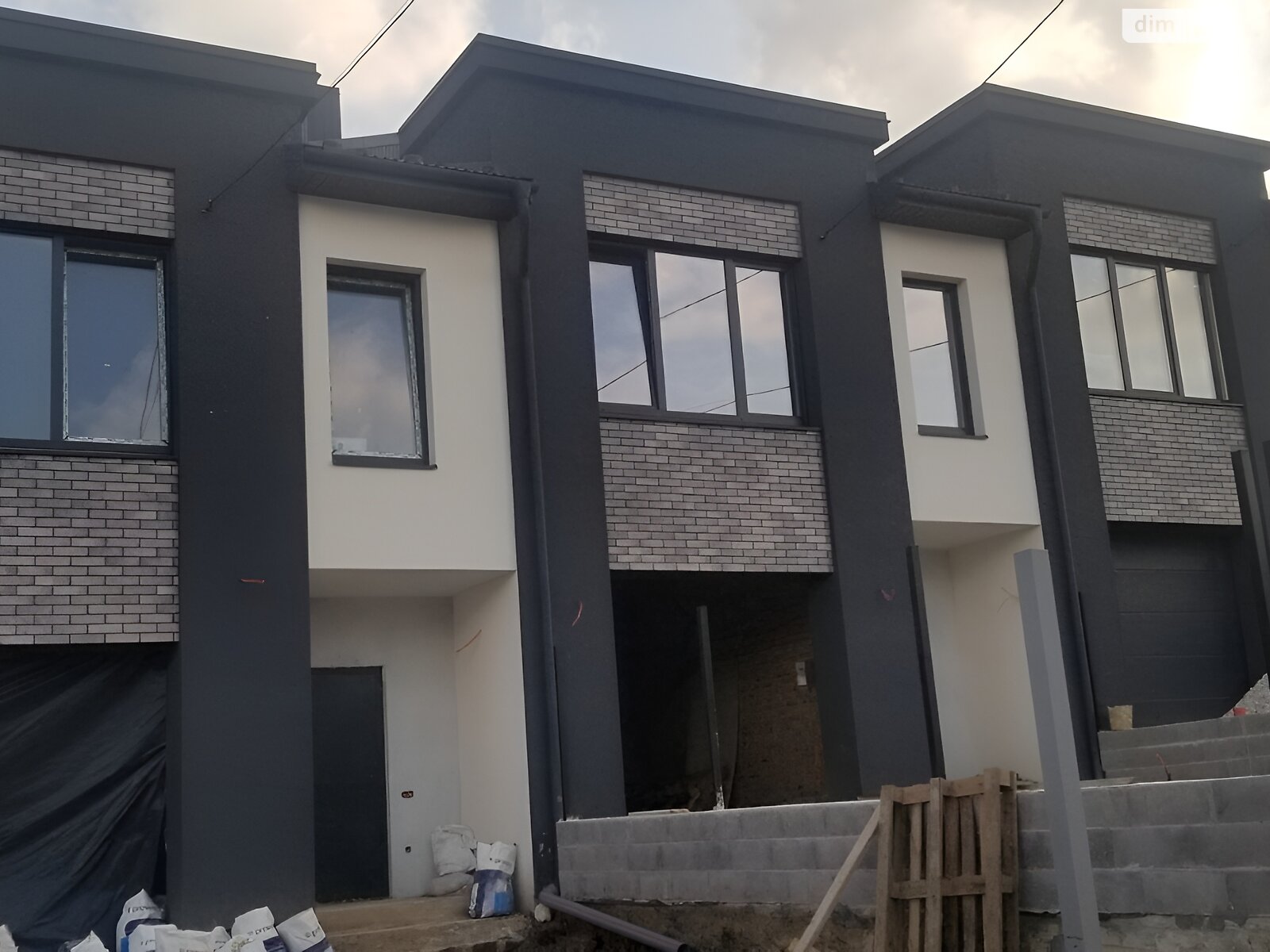 двоповерховий будинок з гаражем, 145 кв. м, цегла. Продаж у Петрикові фото 1 двоповерховий будинок з гаражем, 145 кв. м, цегла. Продаж у Петрикові фото 1