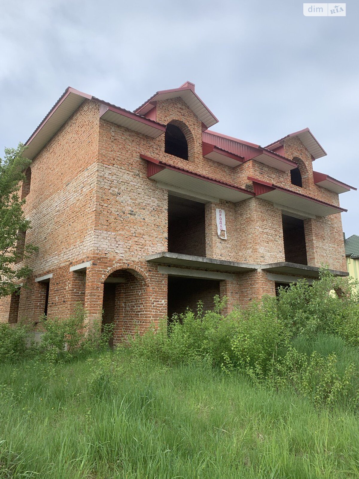 триповерховий будинок, 395 кв. м, цегла. Продаж у Петрикові фото 1 триповерховий будинок, 395 кв. м, цегла. Продаж у Петрикові фото 1