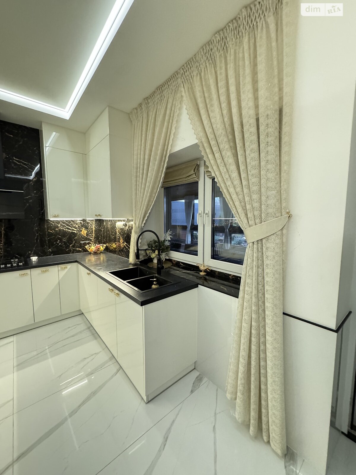 двоповерховий будинок з гаражем, 180 кв. м, кирпич. Продаж у Петрикові фото 1 двоповерховий будинок з гаражем, 180 кв. м, кирпич. Продаж у Петрикові фото 1