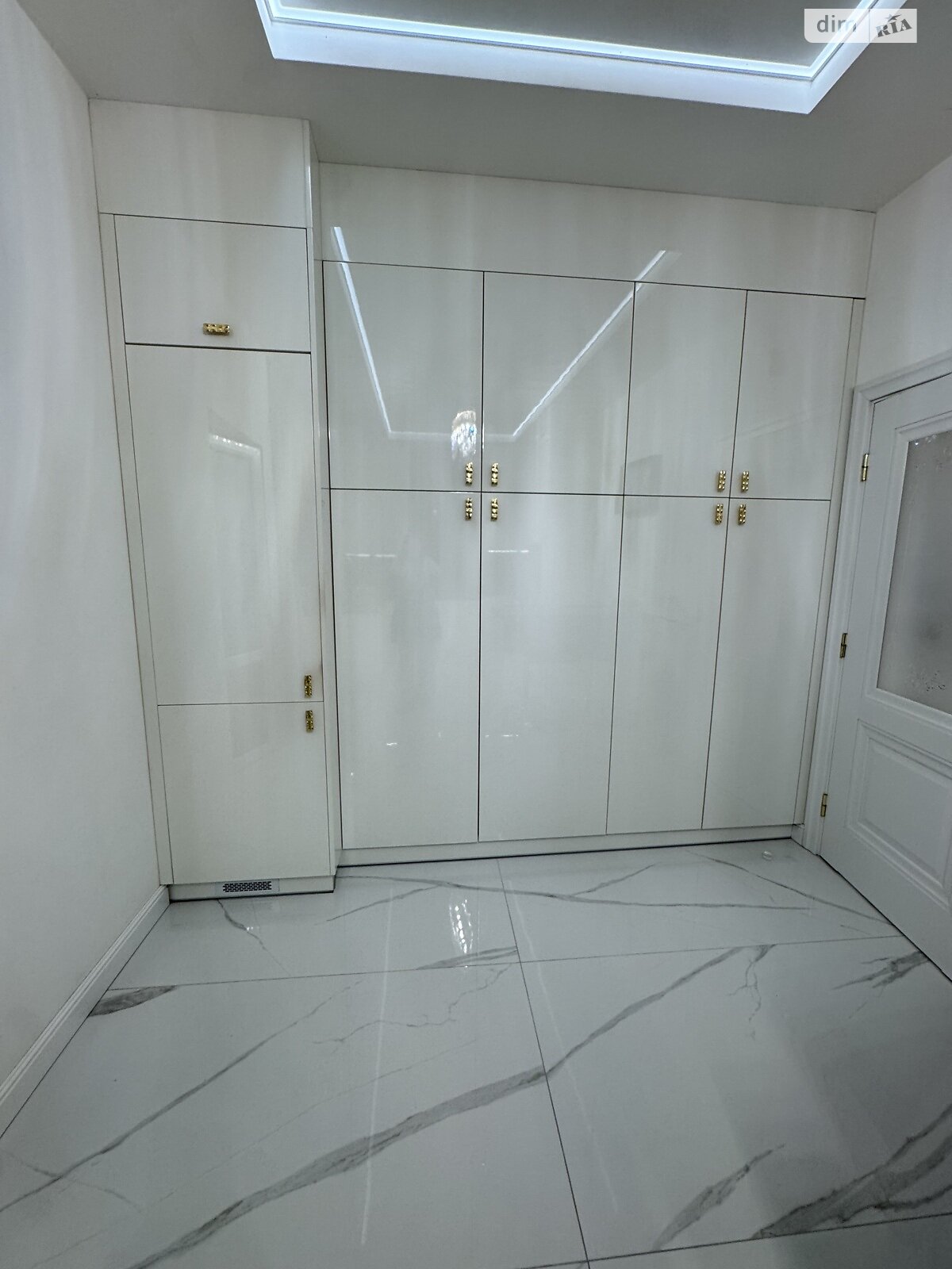 двоповерховий будинок з гаражем, 180 кв. м, кирпич. Продаж у Петрикові фото 1 двоповерховий будинок з гаражем, 180 кв. м, кирпич. Продаж у Петрикові фото 1