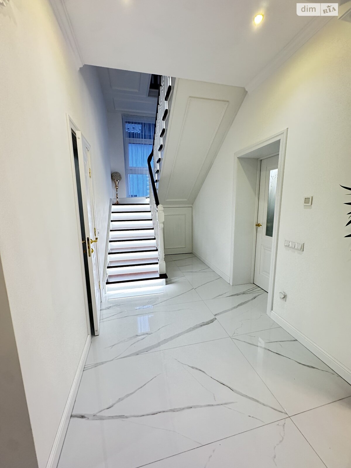 двоповерховий будинок з гаражем, 180 кв. м, кирпич. Продаж у Петрикові фото 1 двоповерховий будинок з гаражем, 180 кв. м, кирпич. Продаж у Петрикові фото 1