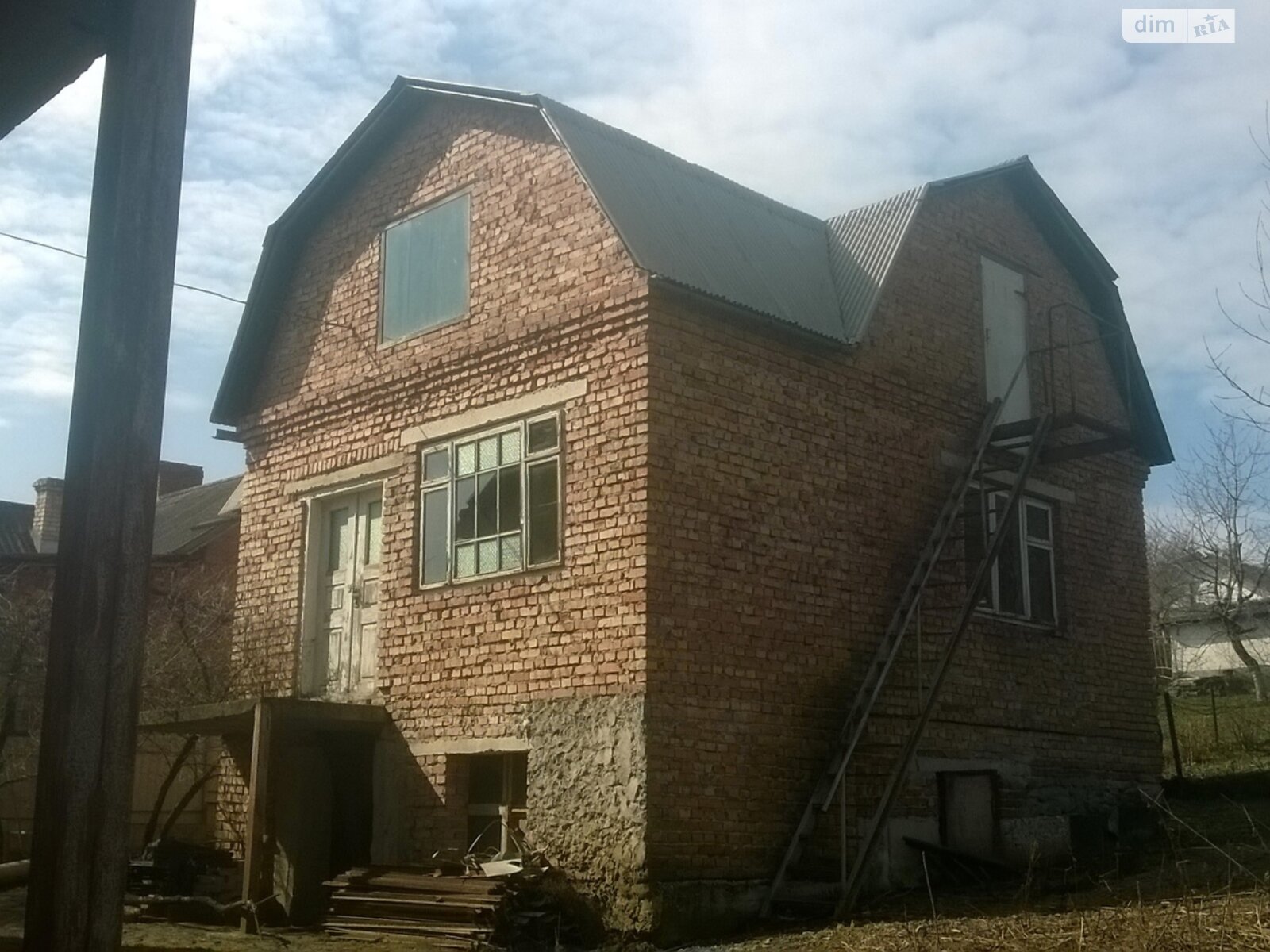 трехэтажный дом, 200 кв. м, кирпич. Продажа в Петрикове фото 1 трехэтажный дом, 200 кв. м, кирпич. Продажа в Петрикове фото 1