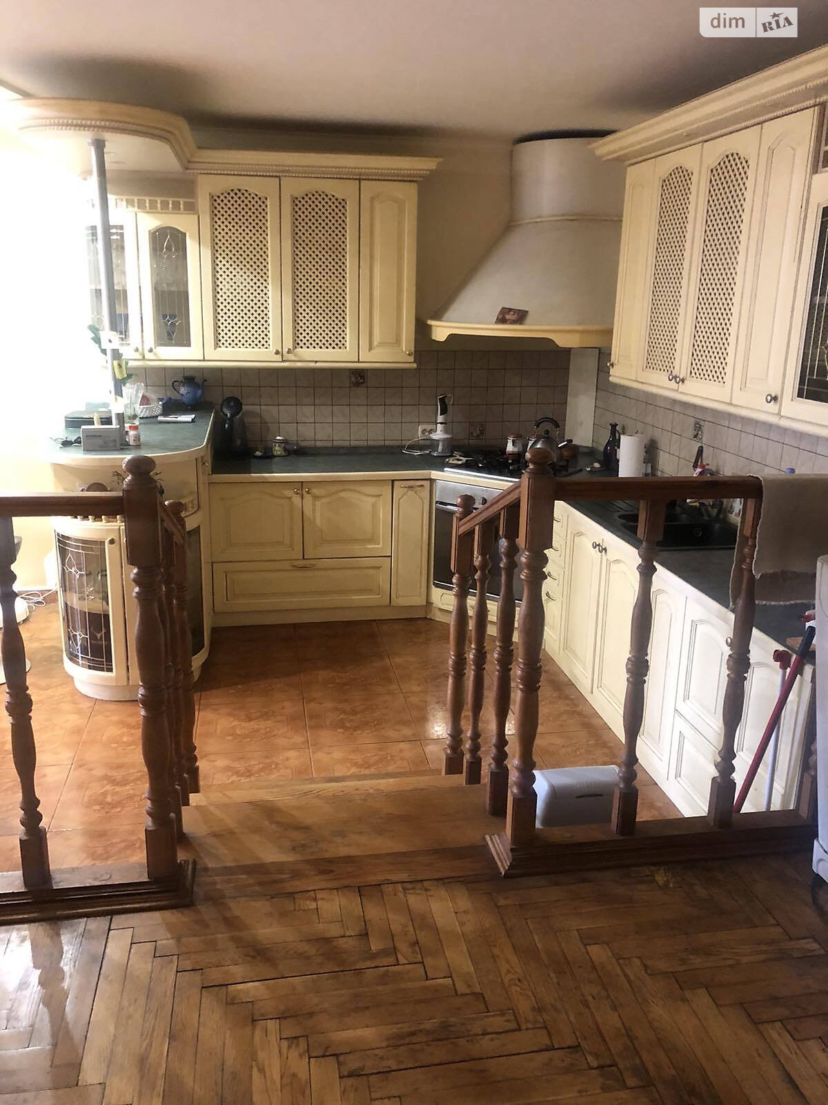 триповерховий будинок з гаражем, 540 кв. м, цегла. Продаж у Петрикові фото 1 триповерховий будинок з гаражем, 540 кв. м, цегла. Продаж у Петрикові фото 1