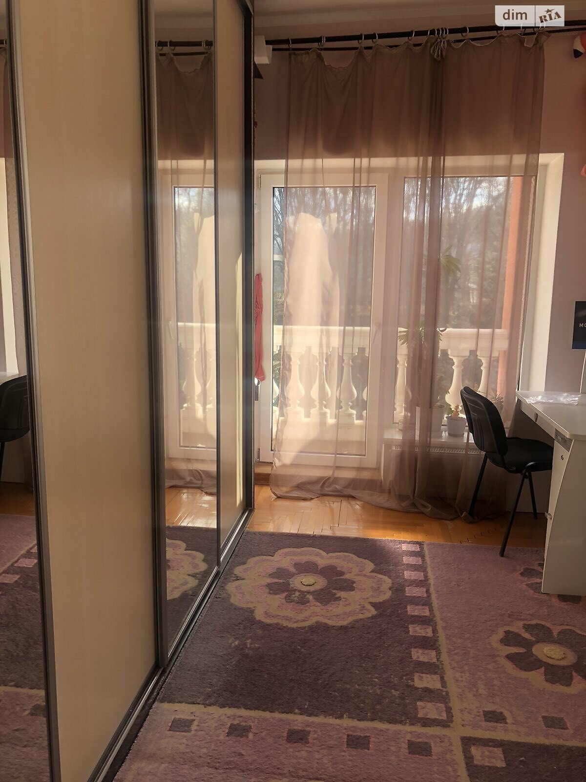 триповерховий будинок з гаражем, 540 кв. м, цегла. Продаж у Петрикові фото 1 триповерховий будинок з гаражем, 540 кв. м, цегла. Продаж у Петрикові фото 1