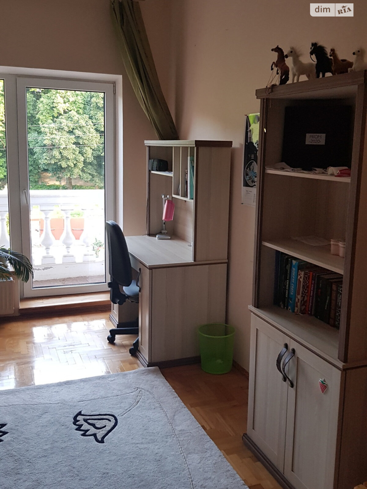 триповерховий будинок з гаражем, 540 кв. м, цегла. Продаж у Петрикові фото 1 триповерховий будинок з гаражем, 540 кв. м, цегла. Продаж у Петрикові фото 1