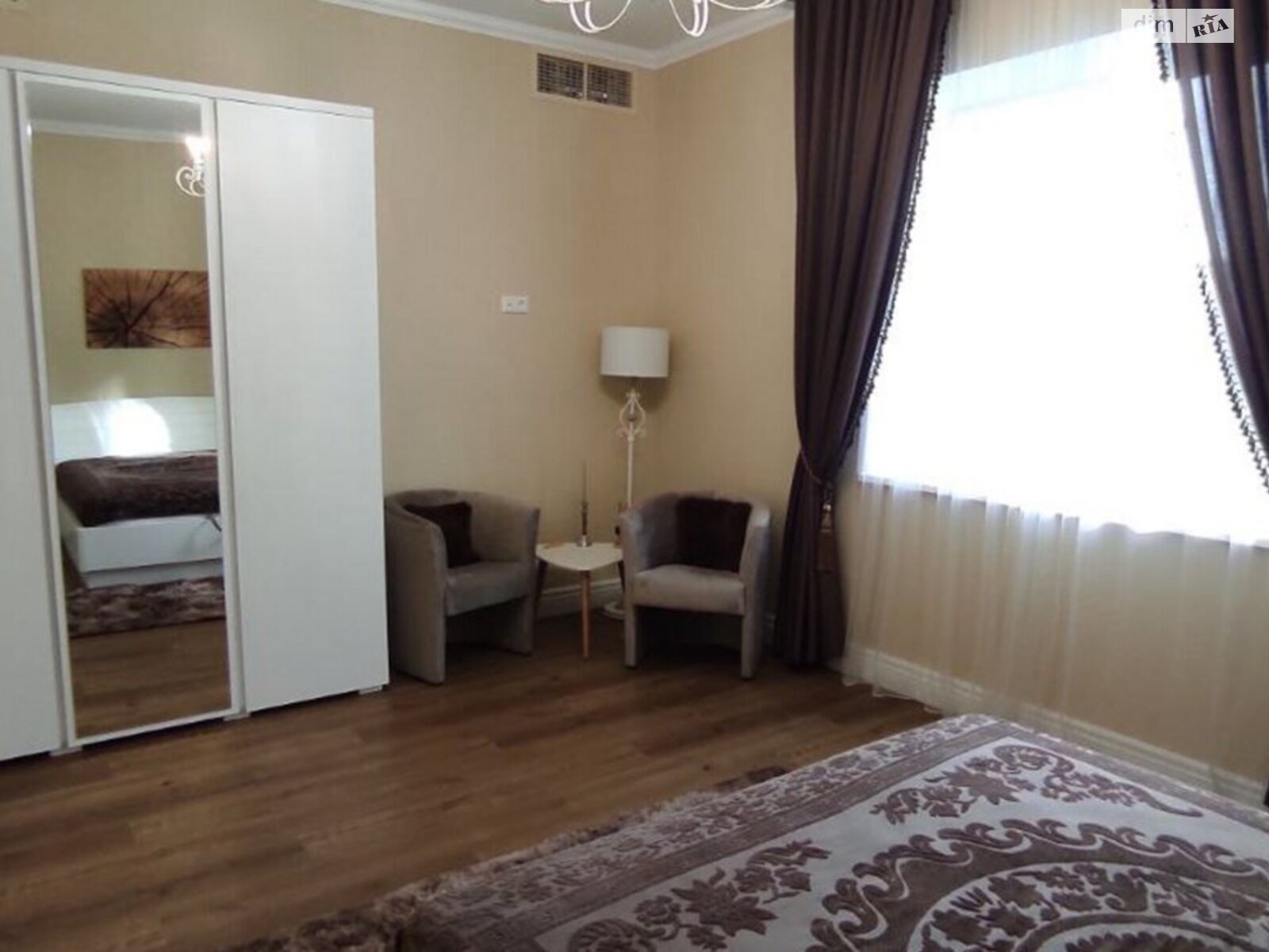 двухэтажный дом с гаражом, 600 кв. м, кирпич. Продажа в Петропавловской Борщаговке фото 1 двухэтажный дом с гаражом, 600 кв. м, кирпич. Продажа в Петропавловской Борщаговке фото 1