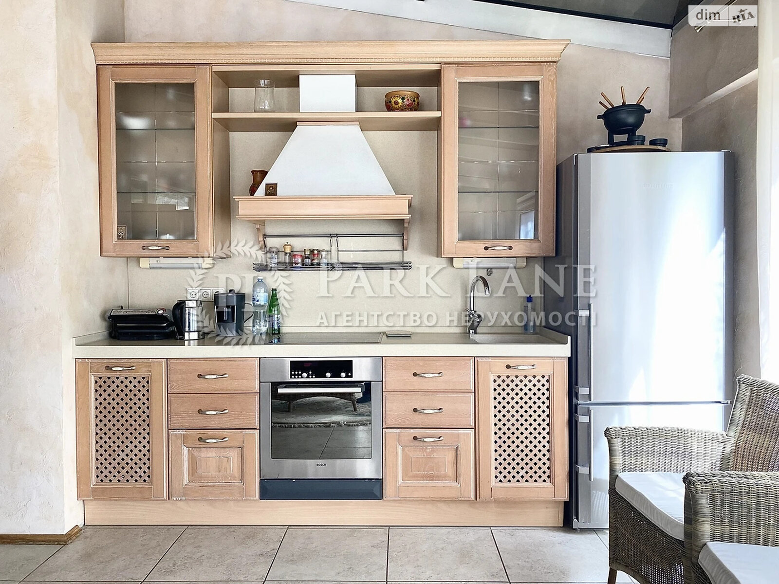 триповерховий будинок з гаражем, 460.1 кв. м, цегла. Продаж у Петропавлівській Борщагівці фото 1