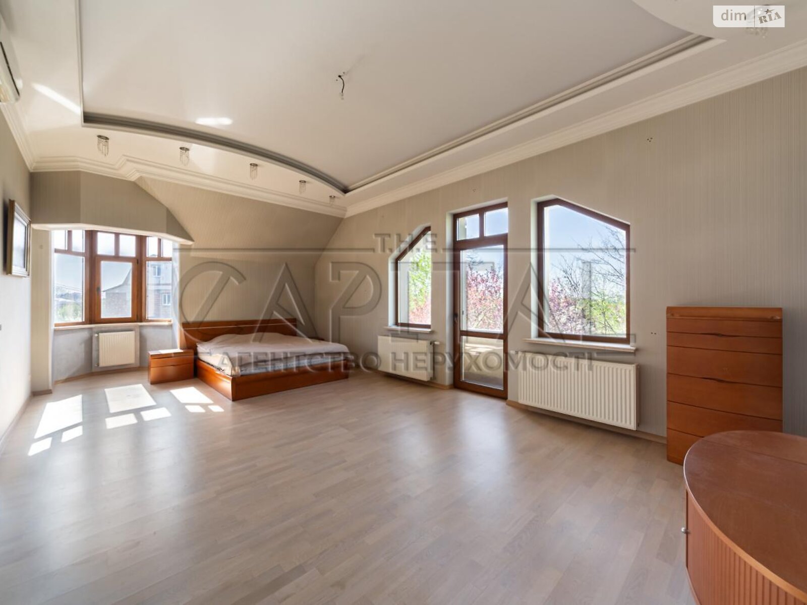 трехэтажный дом с гаражом, 400 кв. м, кирпич. Продажа в Петропавловской Борщаговке фото 1 трехэтажный дом с гаражом, 400 кв. м, кирпич. Продажа в Петропавловской Борщаговке фото 1