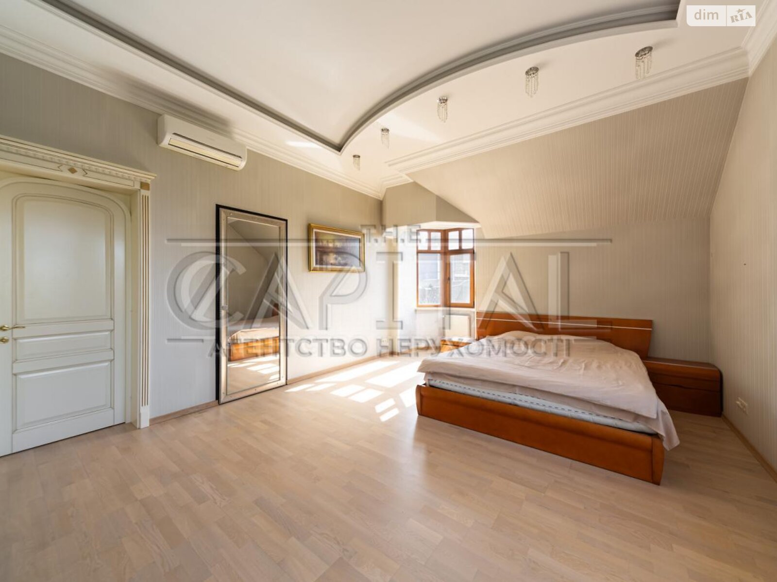 трехэтажный дом с гаражом, 400 кв. м, кирпич. Продажа в Петропавловской Борщаговке фото 1 трехэтажный дом с гаражом, 400 кв. м, кирпич. Продажа в Петропавловской Борщаговке фото 1