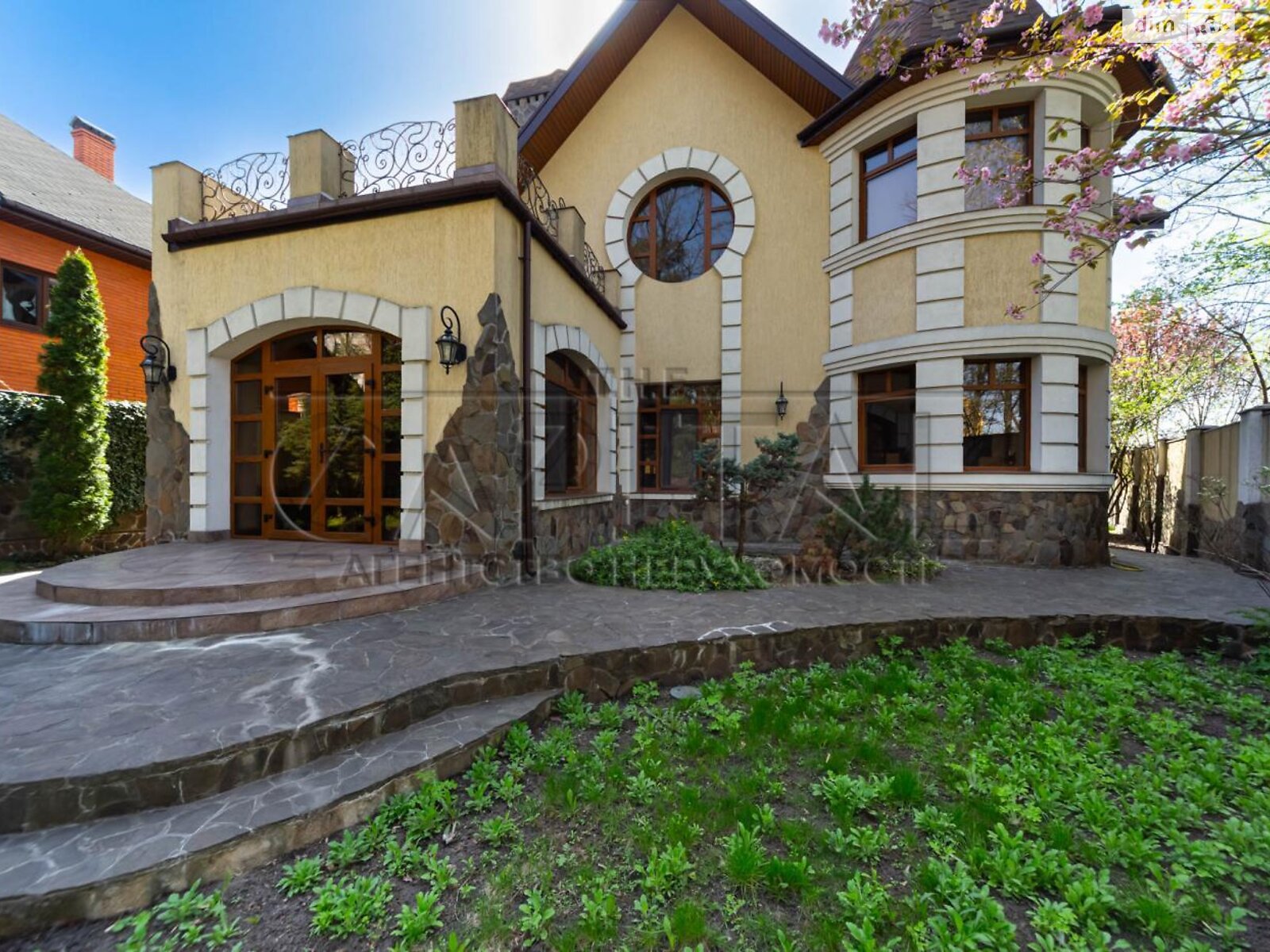 двоповерховий будинок з гаражем, 393.4 кв. м, цегла. Продаж у Петропавлівській Борщагівці фото 1 двоповерховий будинок з гаражем, 393.4 кв. м, цегла. Продаж у Петропавлівській Борщагівці фото 1
