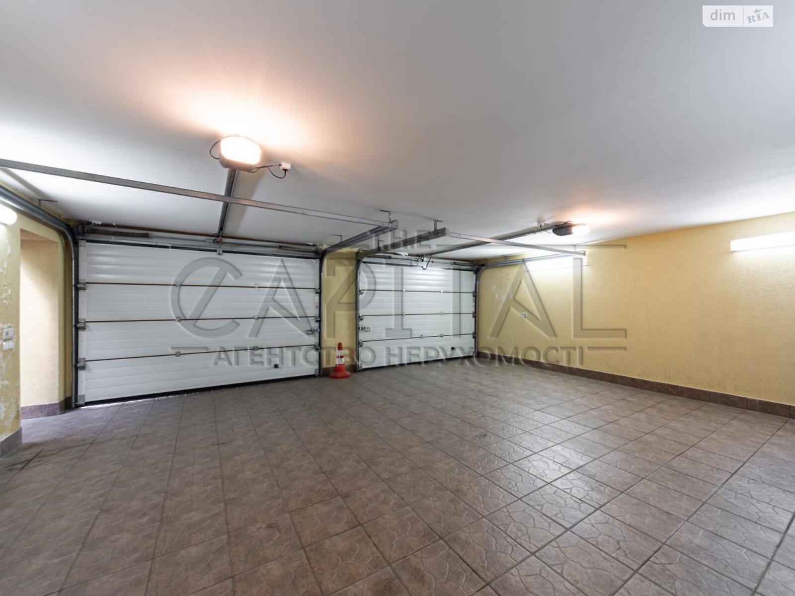 двоповерховий будинок з гаражем, 393.4 кв. м, цегла. Продаж у Петропавлівській Борщагівці фото 1 двоповерховий будинок з гаражем, 393.4 кв. м, цегла. Продаж у Петропавлівській Борщагівці фото 1