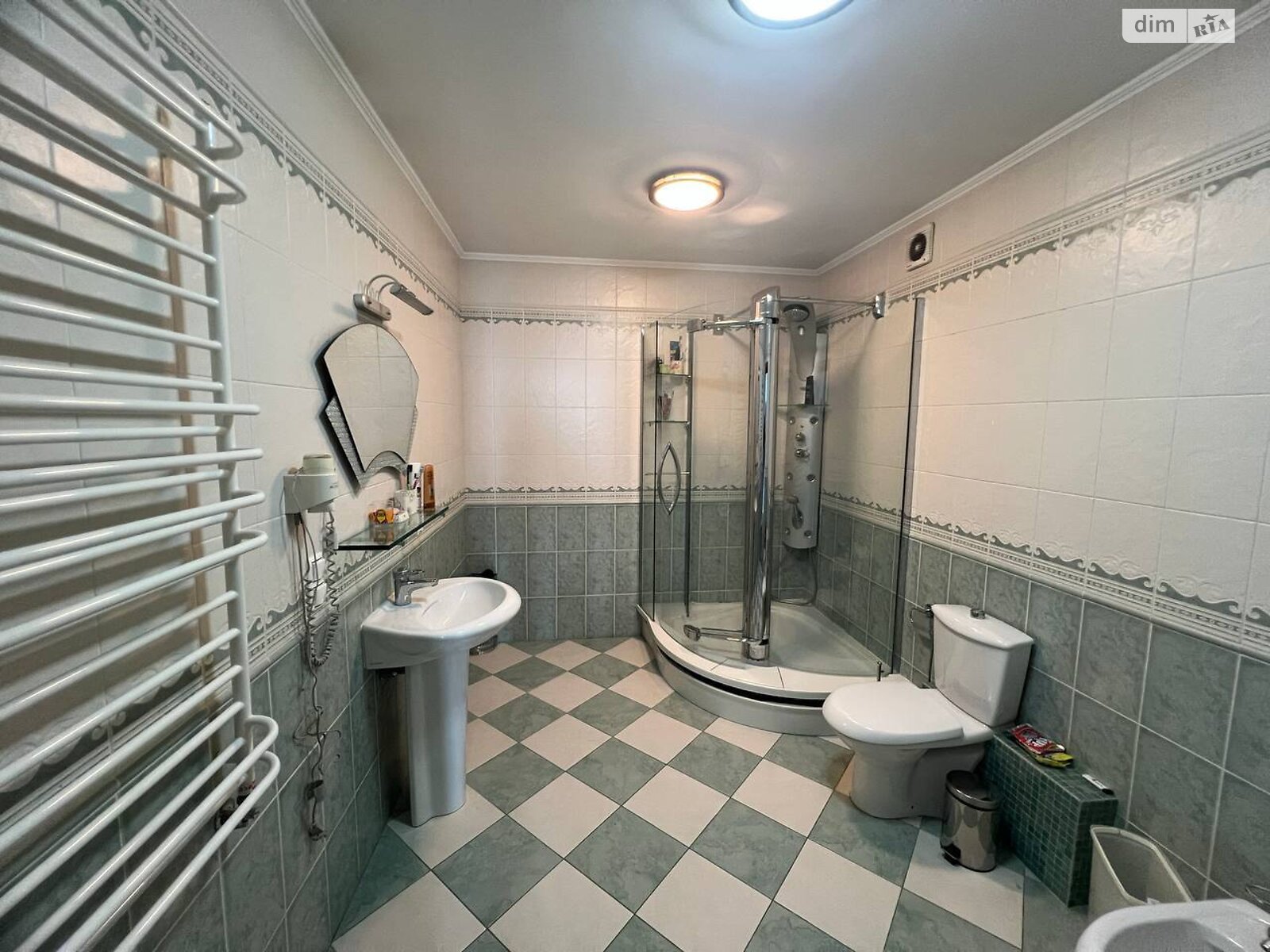 трехэтажный дом с верандой, 773.2 кв. м, кирпич. Продажа в Петропавловской Борщаговке фото 1 трехэтажный дом с верандой, 773.2 кв. м, кирпич. Продажа в Петропавловской Борщаговке фото 1