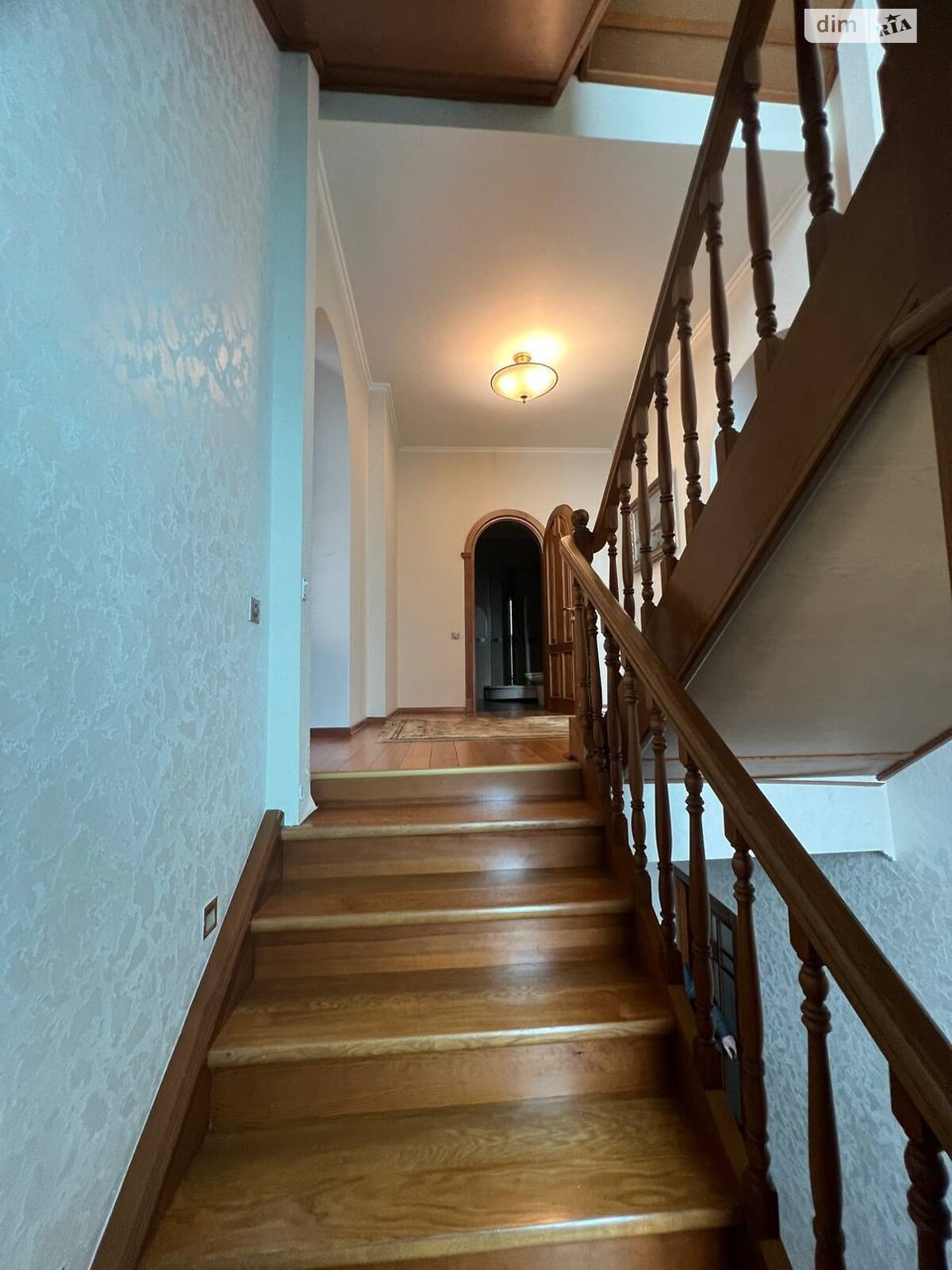 трехэтажный дом с верандой, 773.2 кв. м, кирпич. Продажа в Петропавловской Борщаговке фото 1 трехэтажный дом с верандой, 773.2 кв. м, кирпич. Продажа в Петропавловской Борщаговке фото 1